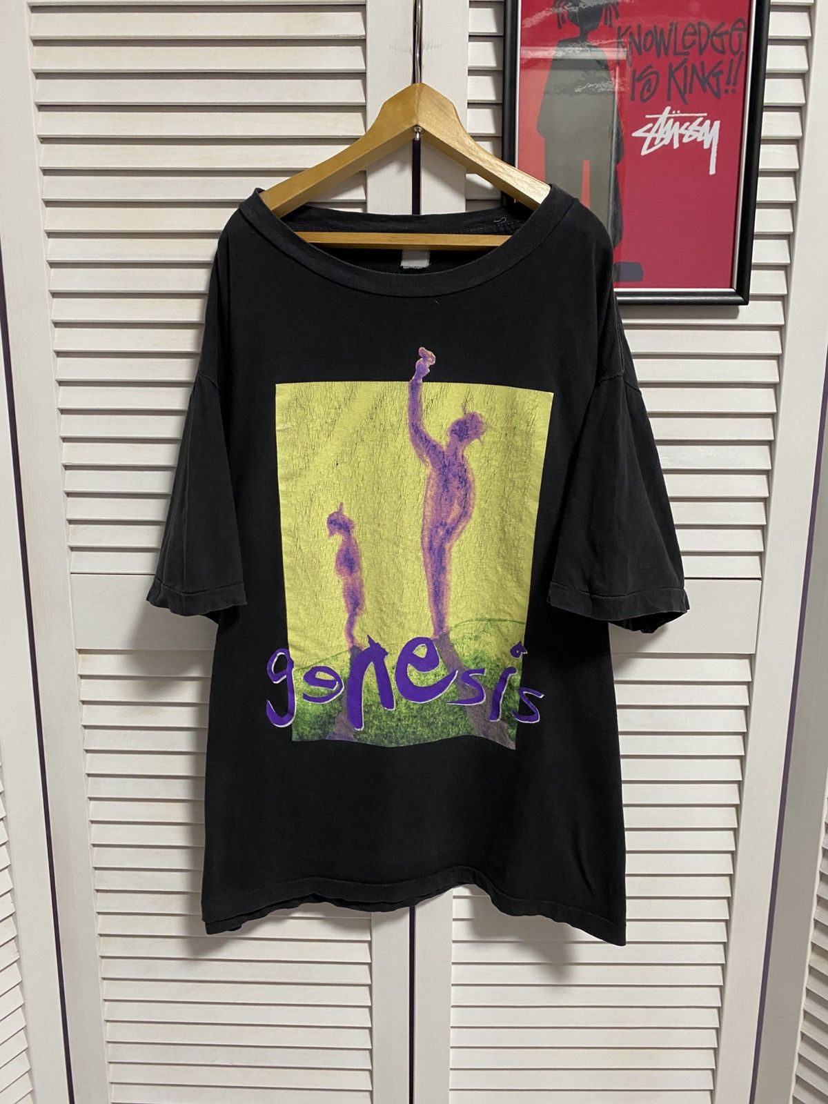 Band Tees Vintage T-Shirt Genesis 1992 Merch Tour World Rock Y2K Tee Size US XL / EU 56 / 4 - 1 Thumbnail