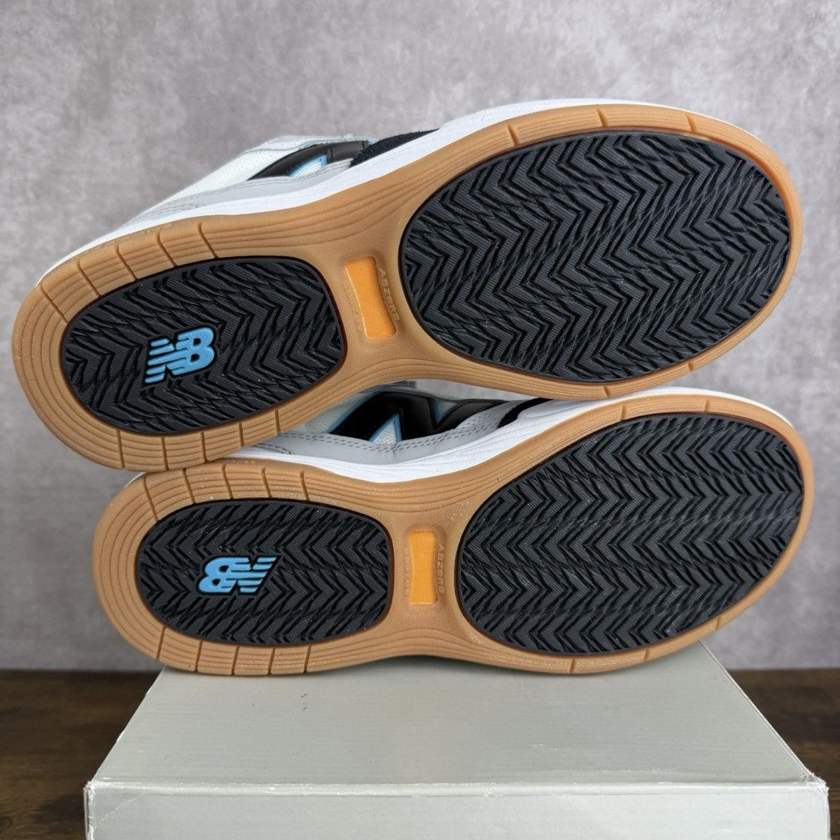 New Balance NEW New Balance Numeric 808 White Black Turquoise NM808BYS Size US 10 / EU 43 - 7 Thumbnail