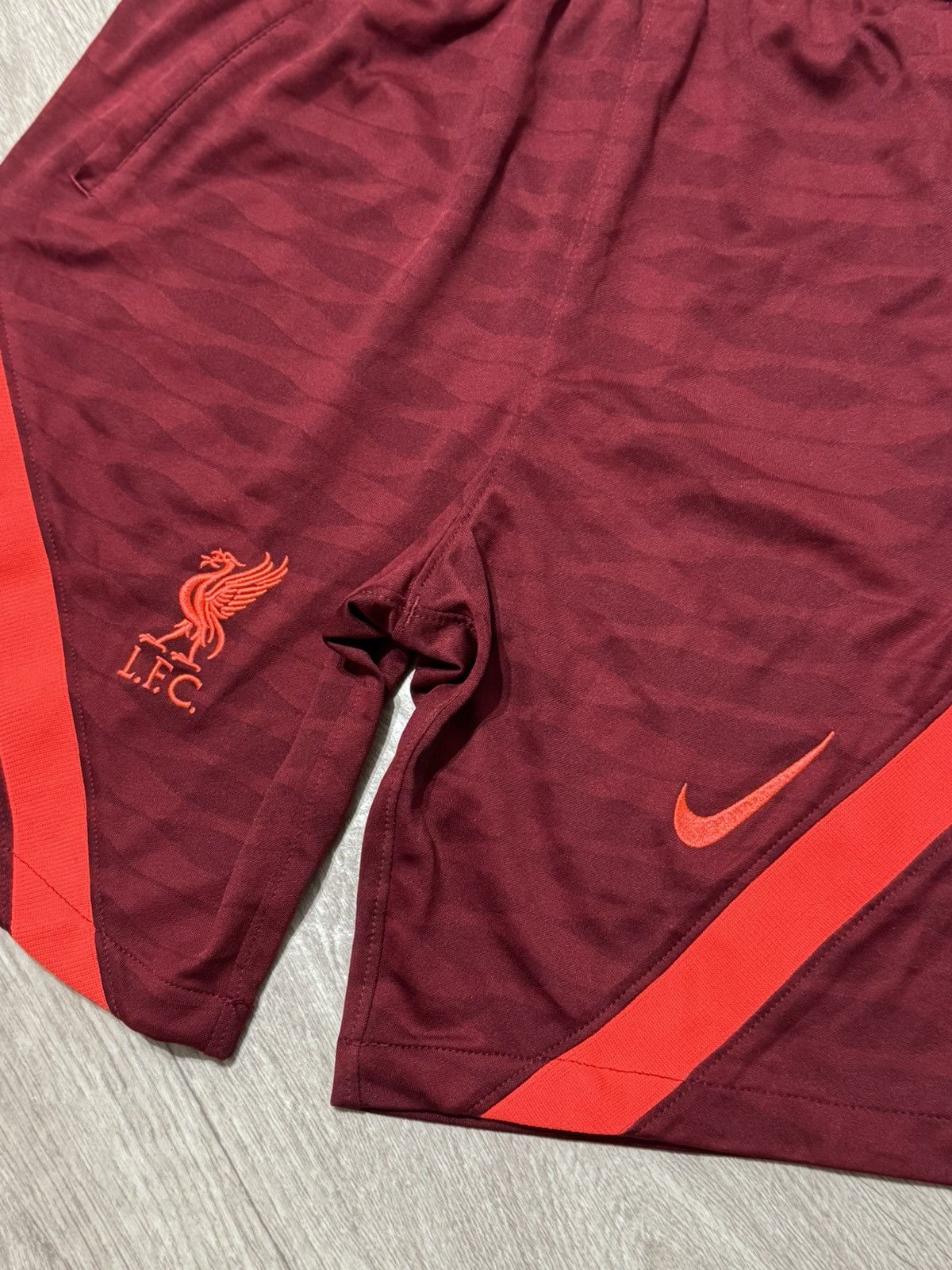 Nike 🔷Nike Liverpool 2021/22 Soccer Shorts🔷 Size US 32 / EU 48 - 2 Thumbnail