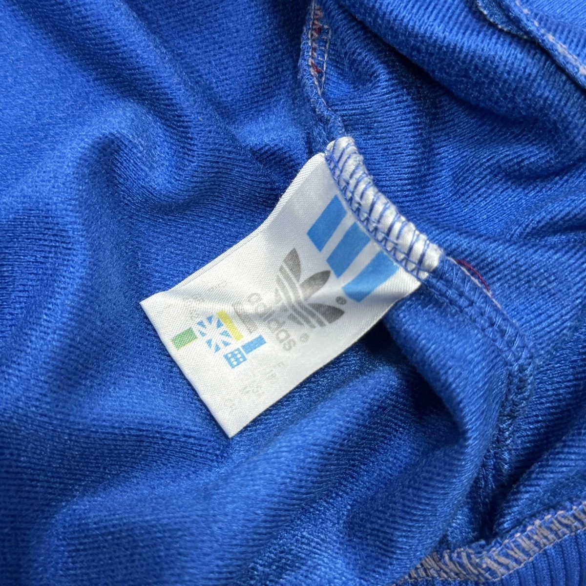Adidas Vintage Adidas Track Jacket Retro 90s Men Size M Size US M / EU 48-50 / 2 - 15 Thumbnail