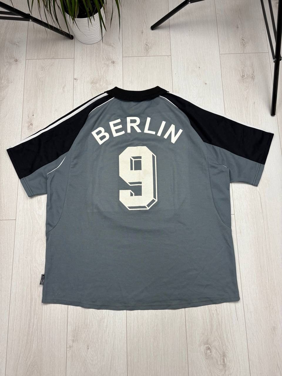 Adidas Vintage 2000 Adidas Berlin size XXL Size US XXL / EU 58 / 5 - 3 Thumbnail