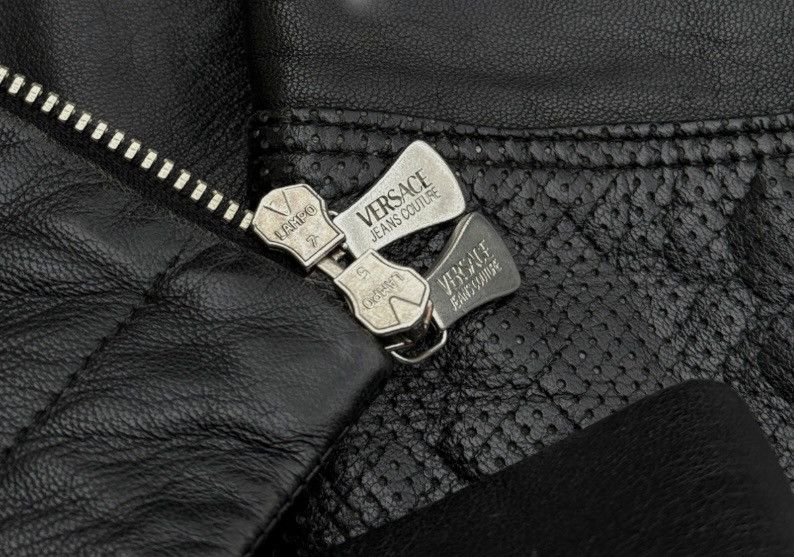 Versace Rare Vintage Versace Side Zip Medusa Details Biker Jacket Size US M / EU 48-50 / 2 - 5 Thumbnail