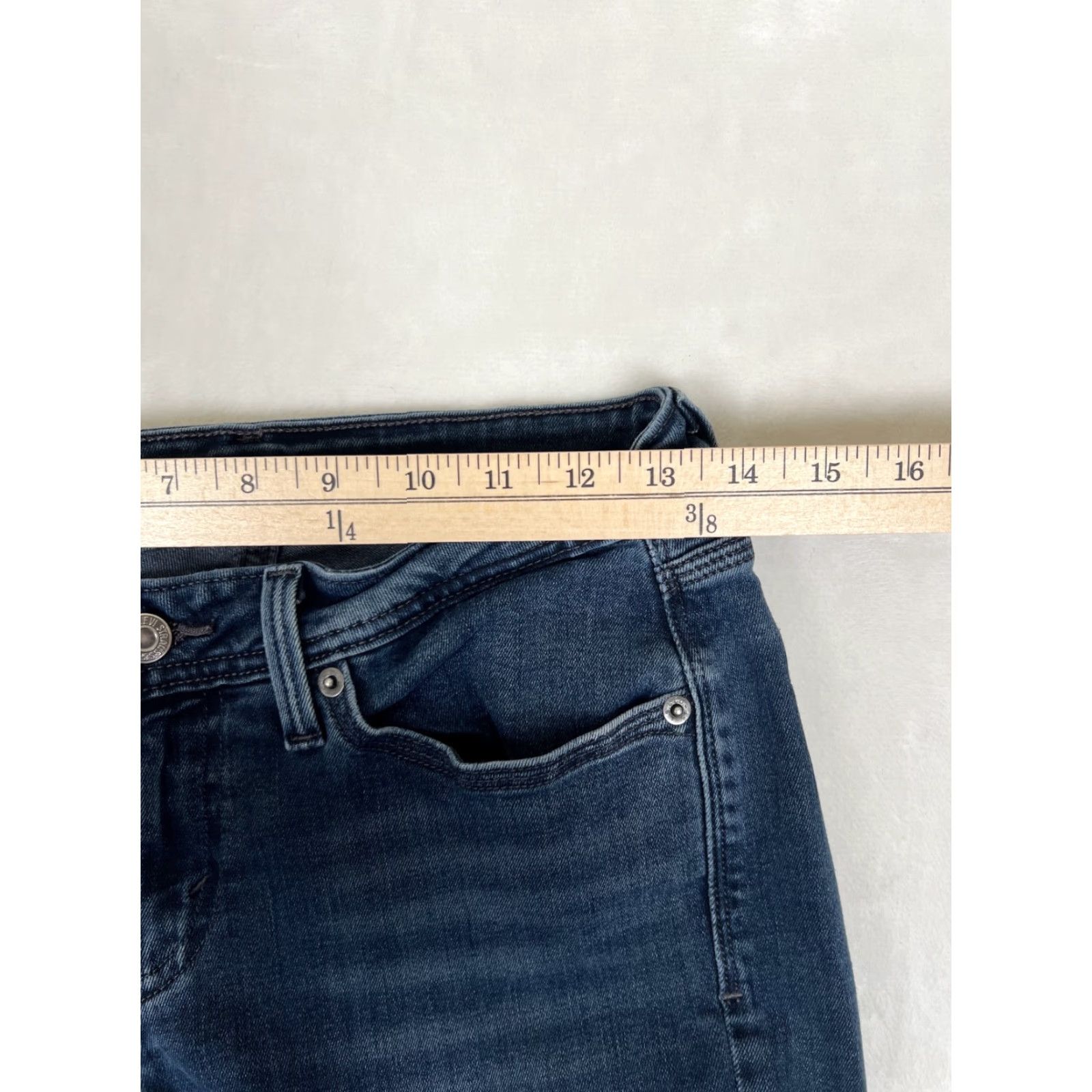 Levi's Levi's 529 Bootcut Jeans Denim Women's 28x30 Blue Regular Mid Wash 5-Pocket 28in Inseam (Size 28) Size 28" / US 6 / IT 42 - 6 Thumbnail