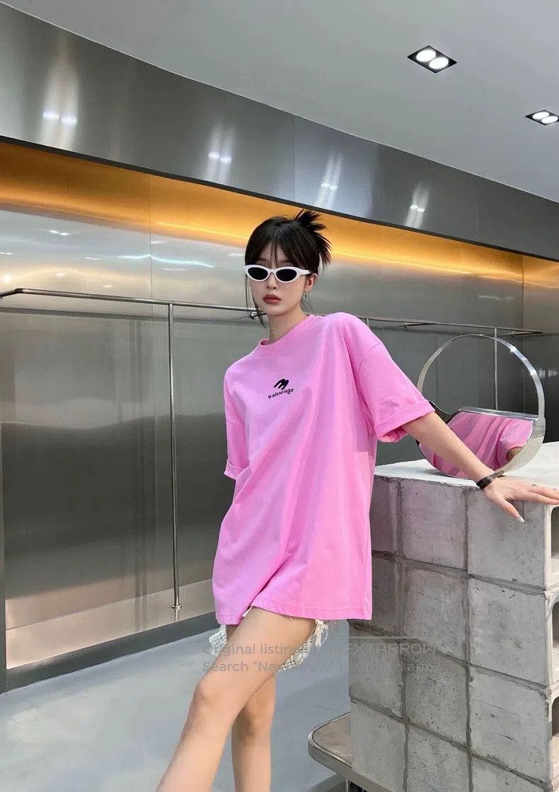 Balenciaga Balenciaga Pink Short Sleeve Size US L / EU 52-54 / 3 - 8 Thumbnail