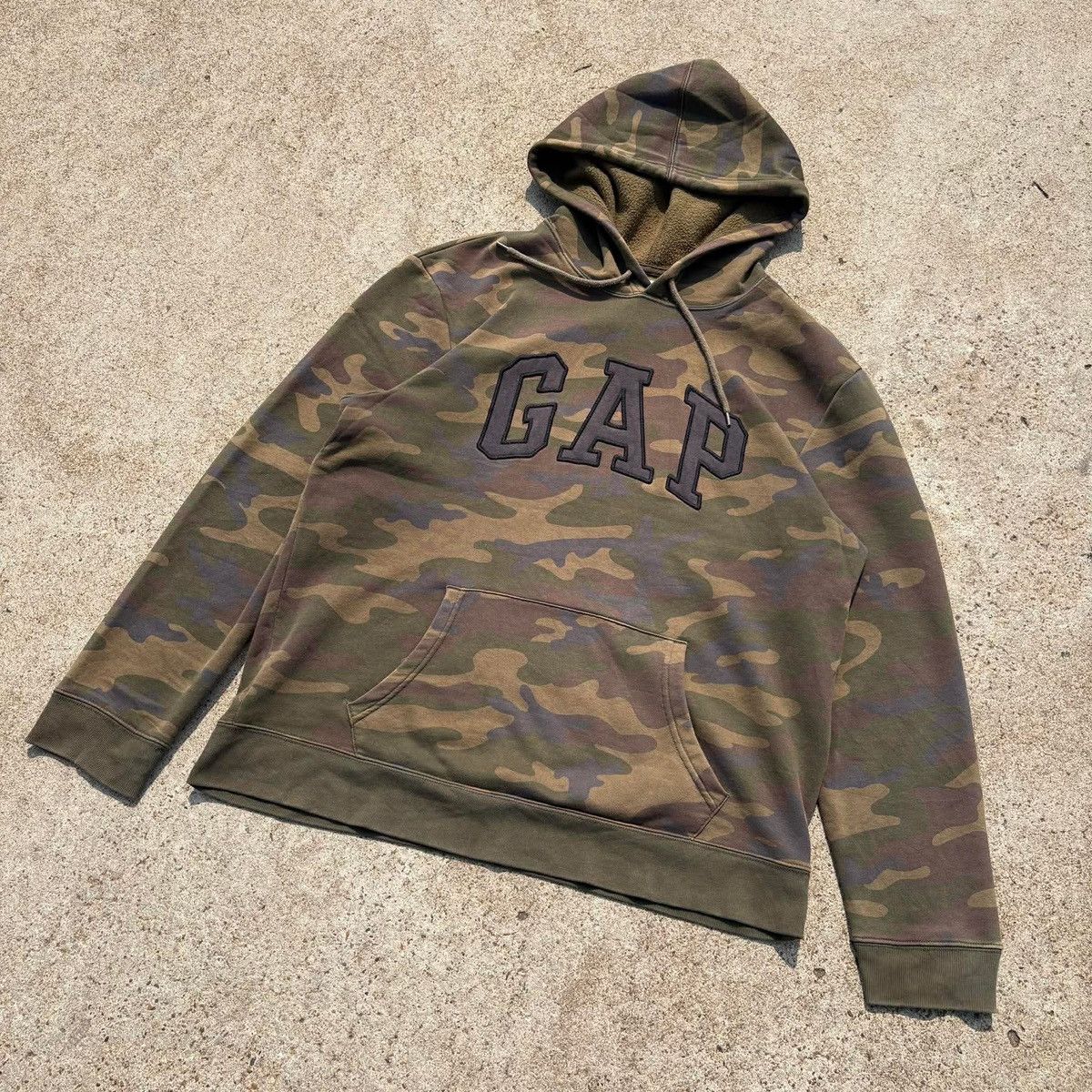 Gap ❌SOLD❌GAP Military Camo Hoodie Big Logo Streetwear Size L Size US XL / EU 56 / 4 - 7 Thumbnail