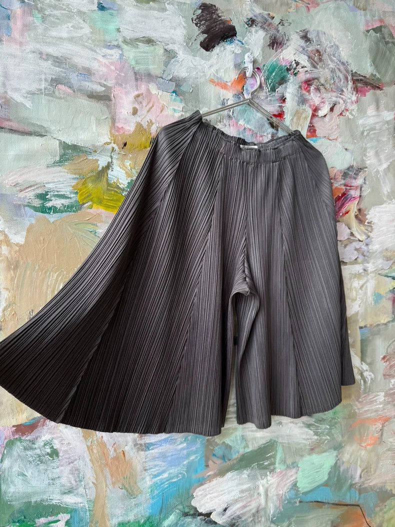 Issey Miyake Issey Miyake Pleated grey shorts Size 31" - 2 Thumbnail