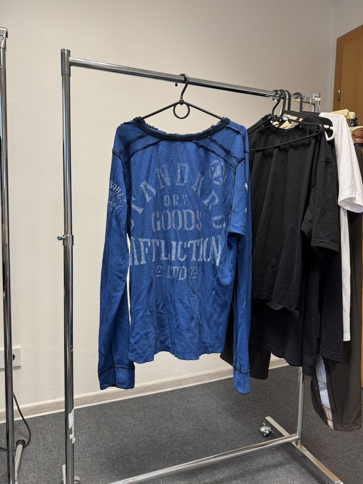 Affliction × Japanese Brand × Vintage Vintage Y2K Affliction Thermal Shirt Essential Opium Size US L / EU 52-54 / 3 - 3 Thumbnail
