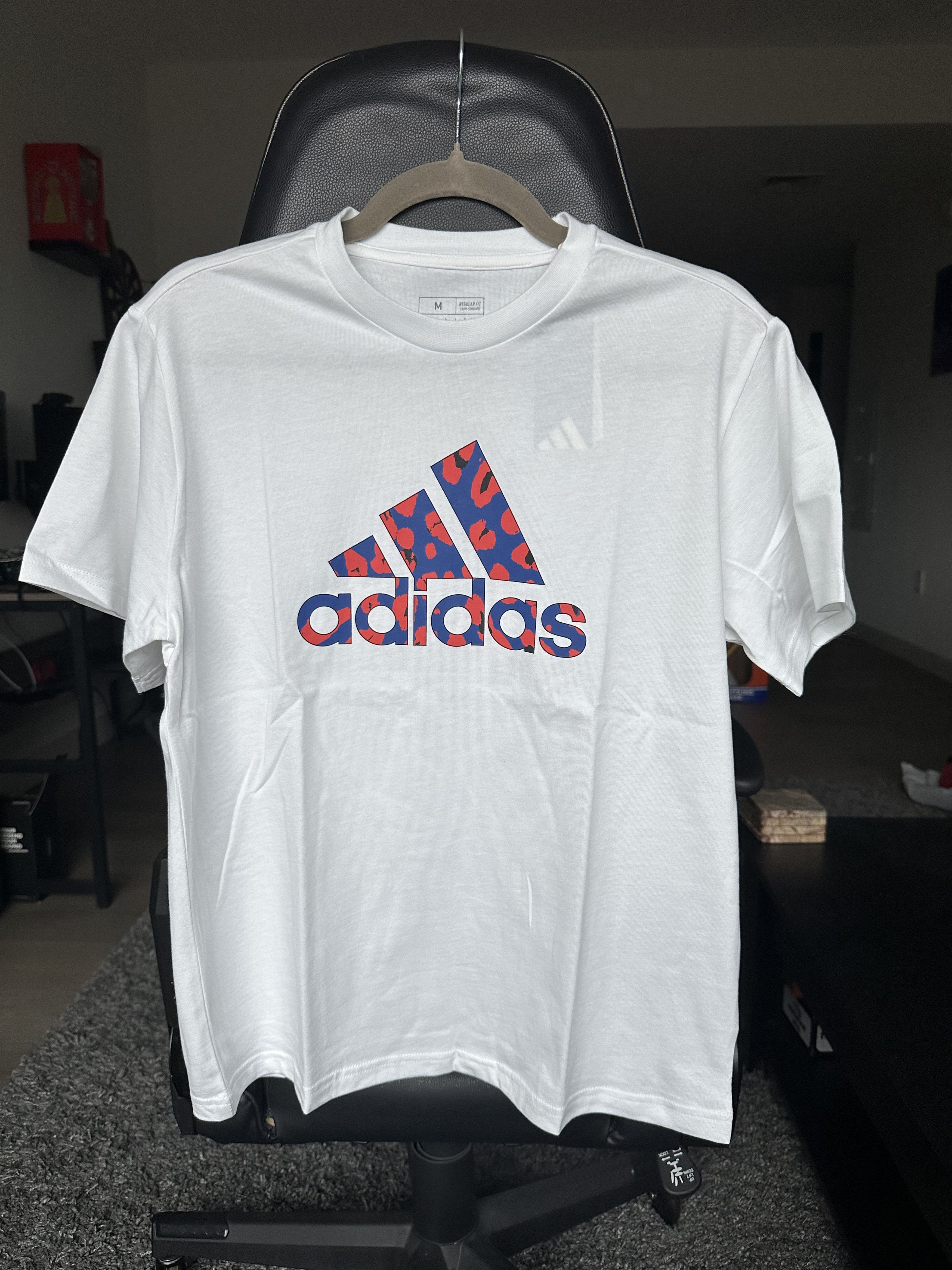 Adidas Adidas Women's Animal Graphic Tee Short Sleeve White New Size S / US 4 / IT 40 - 1 Thumbnail