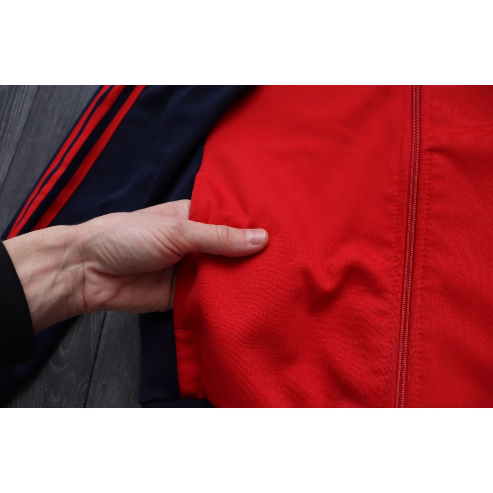 Adidas VINTAGE ADIDAS JACKET Jacket Men Small Red Navy 1980s Retro Taiwan Zip Size US S / EU 44-46 / 1 - 6 Thumbnail