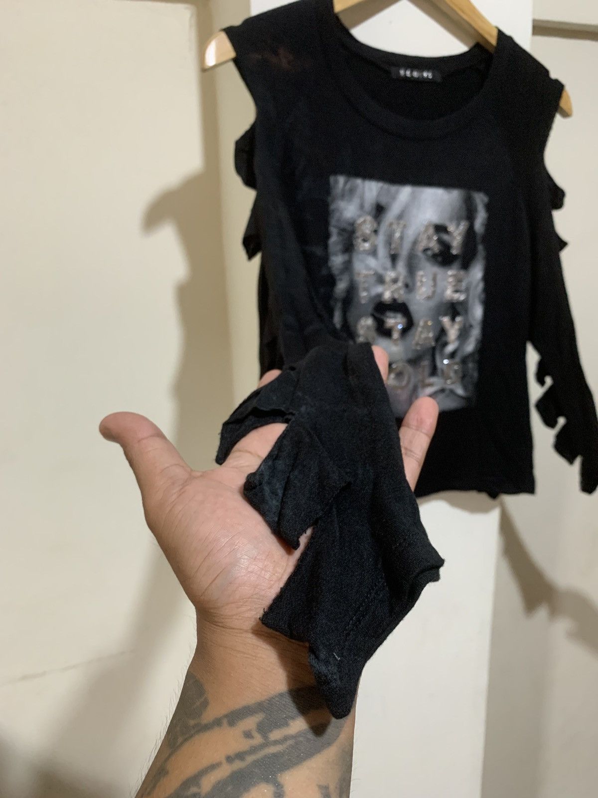 Other Japanese Egoist Poem Women Long Sleeve Tee SHIRT Size US S / EU 44-46 / 1 - 2 Thumbnail