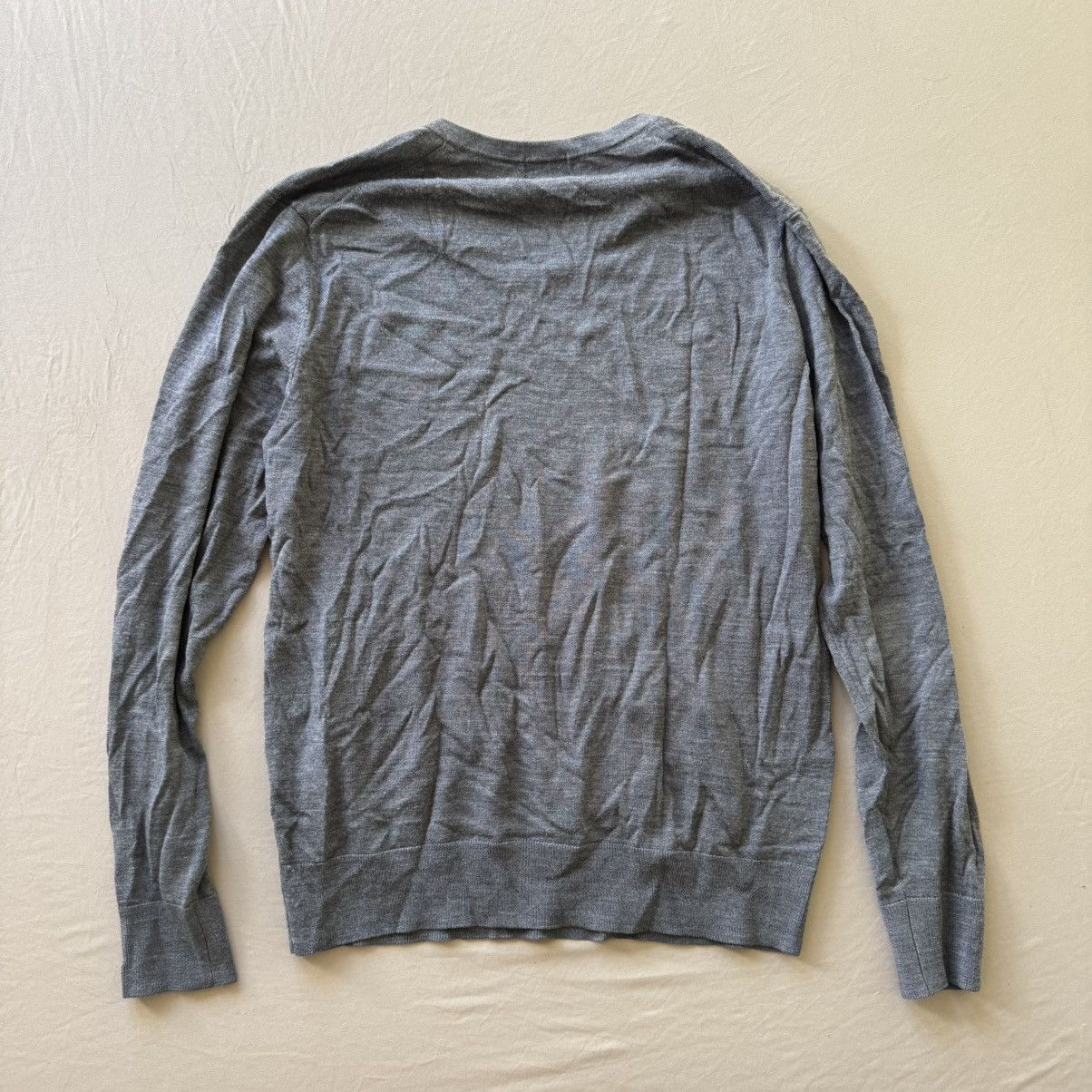 Uniqlo Uniqlo Wool V-Neck Sweater Size US M / EU 48-50 / 2 - 2 Thumbnail