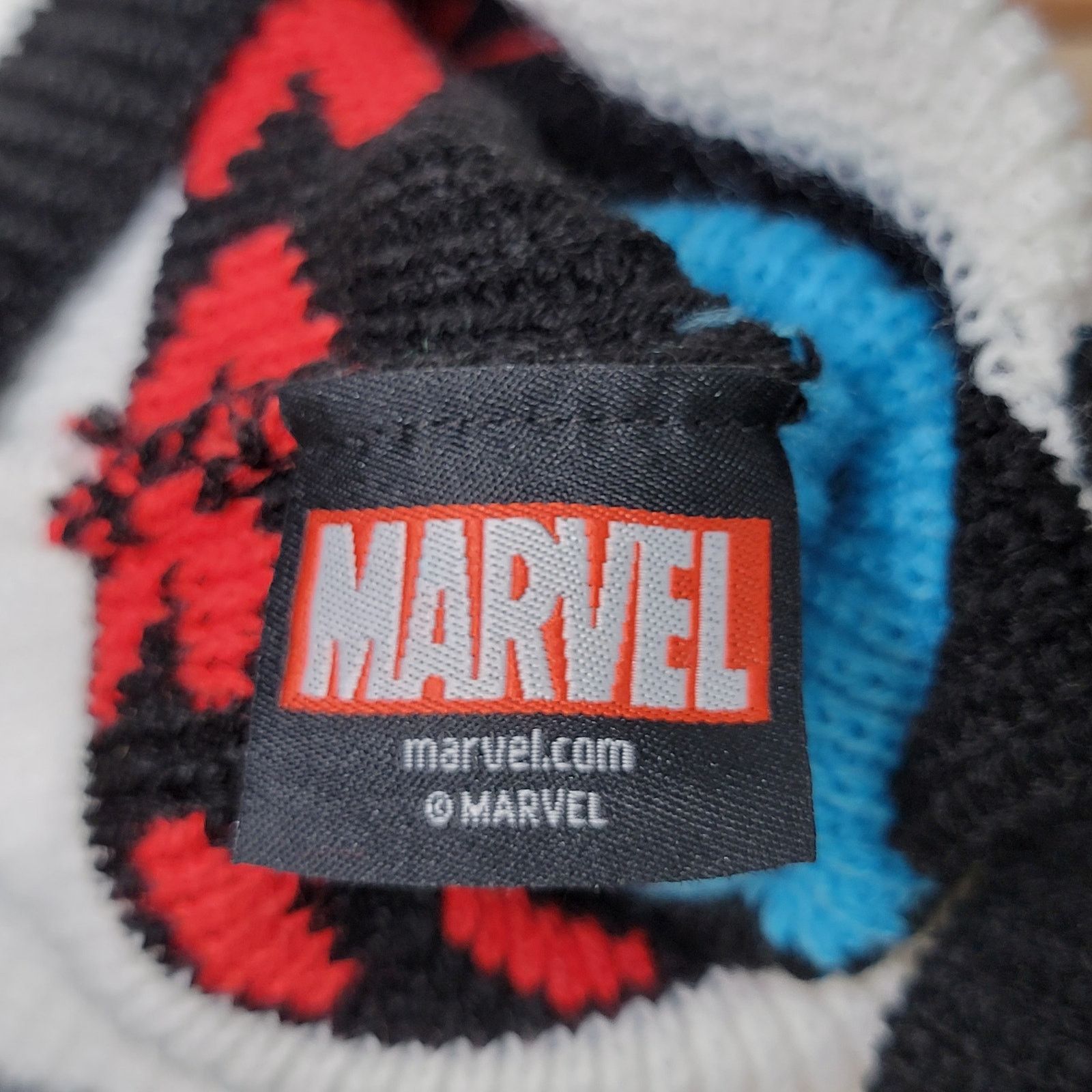Marvel Comics Marvel Knit Captain America Beanie w/ Single Pom Pom - OSFM Size ONE SIZE - 7 Thumbnail