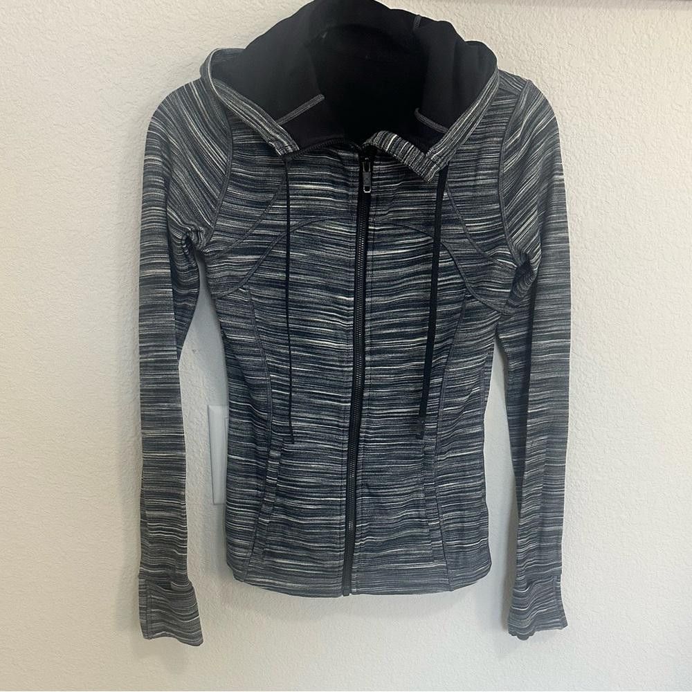 Lululemon Lululemon Hooded Define Jacket Nulu Heathered Black/White 6 Size M / US 6-8 / IT 42-44 - 3 Thumbnail
