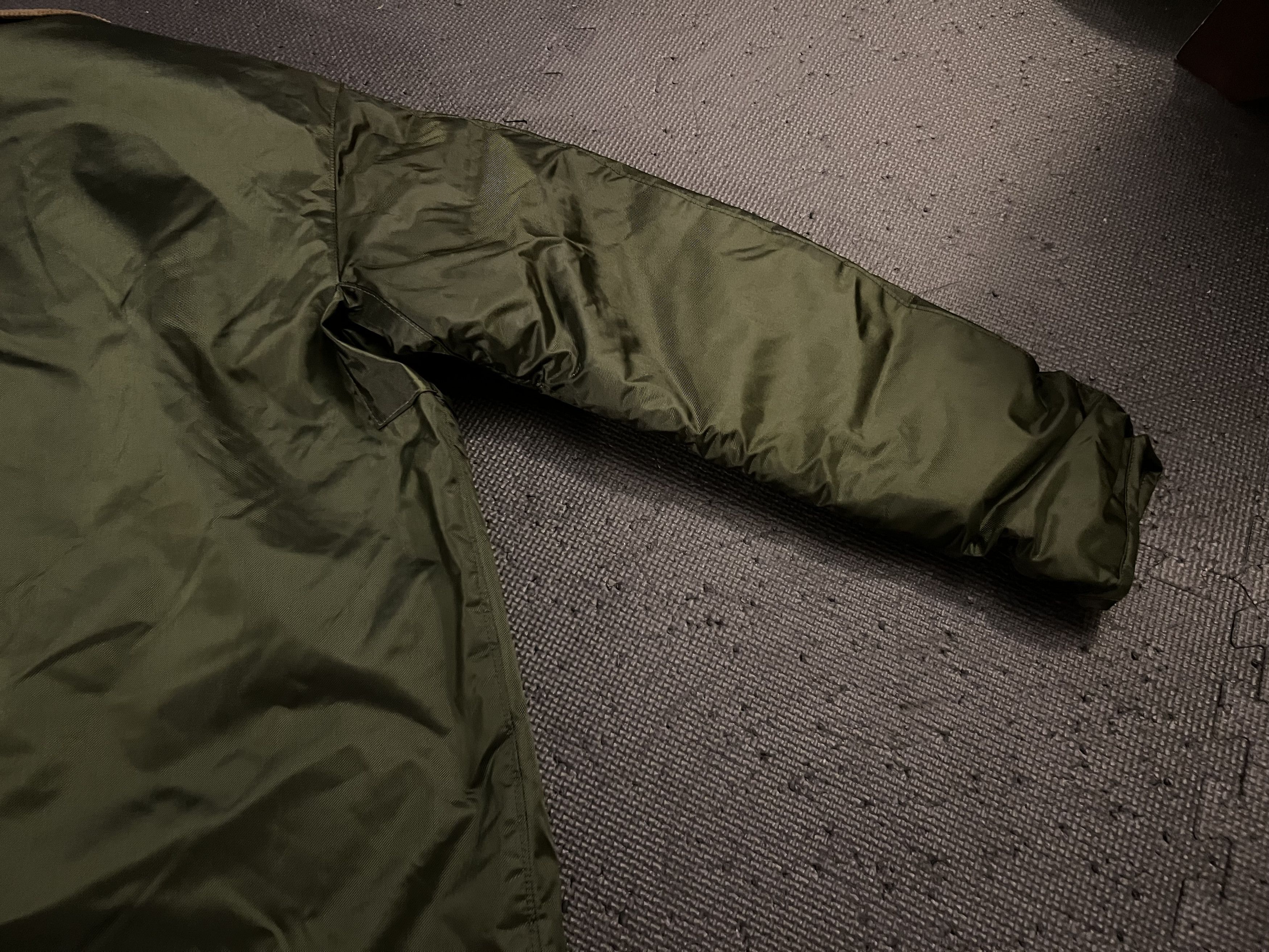 Alpha Industries Alpha Industries U.S. Military CW Bomber Jacket 1986 Vintage Size US L / EU 52-54 / 3 - 10 Thumbnail