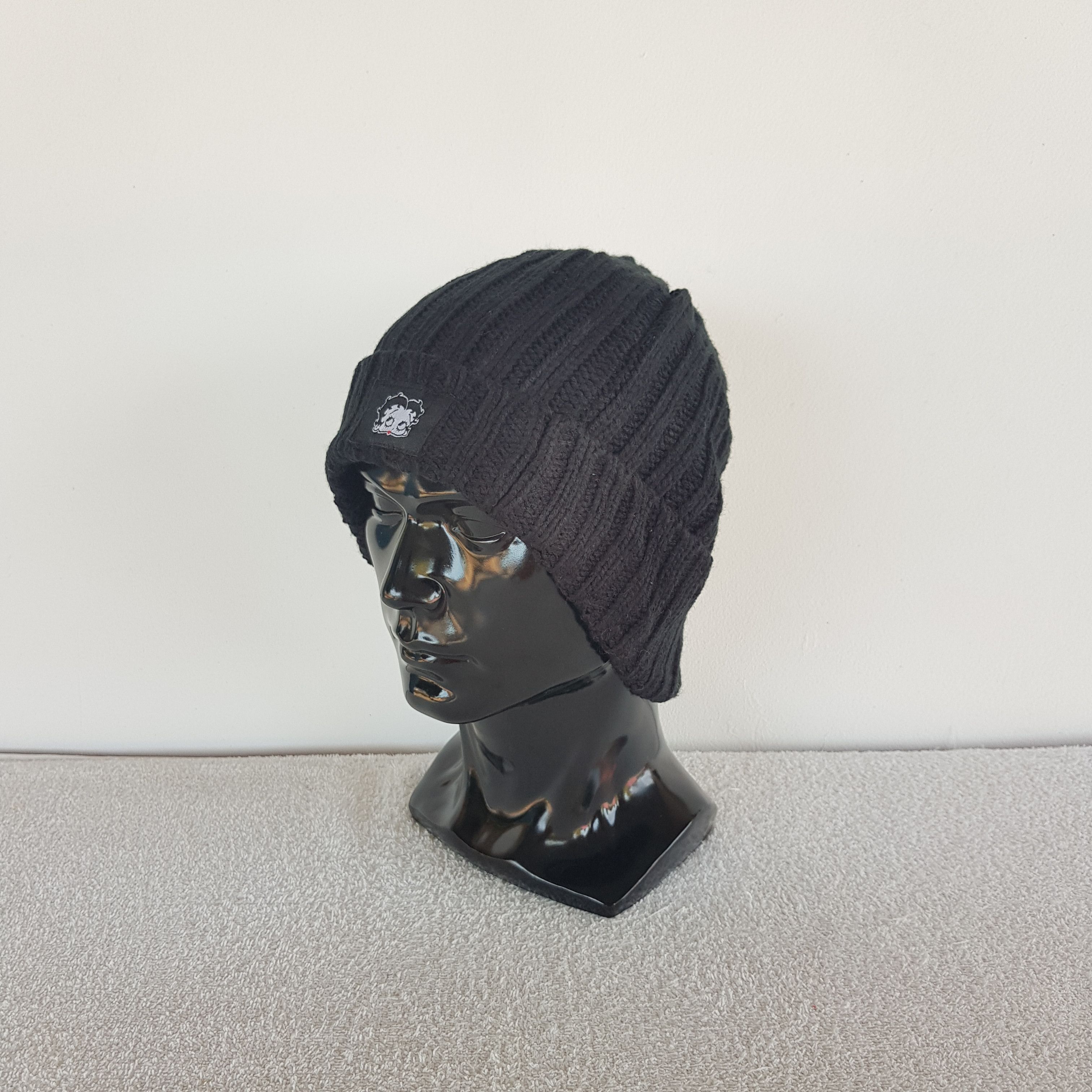 Cartoon Network Vintage Betty Boop Beanie Isle Ribbed Knit Snow Caps Hats. Size ONE SIZE - 1 Thumbnail