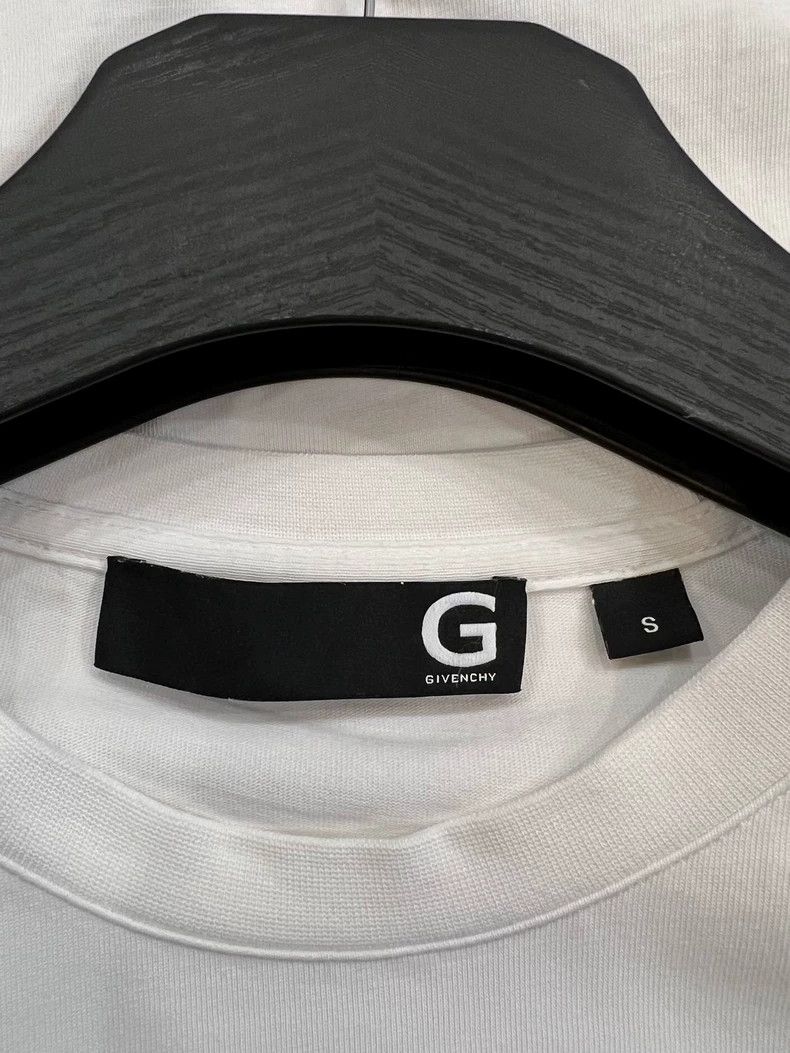 Givenchy Givenchy Solid Color Round Neck Fashion Print Short Sleeve Size US S / EU 44-46 / 1 - 6 Thumbnail