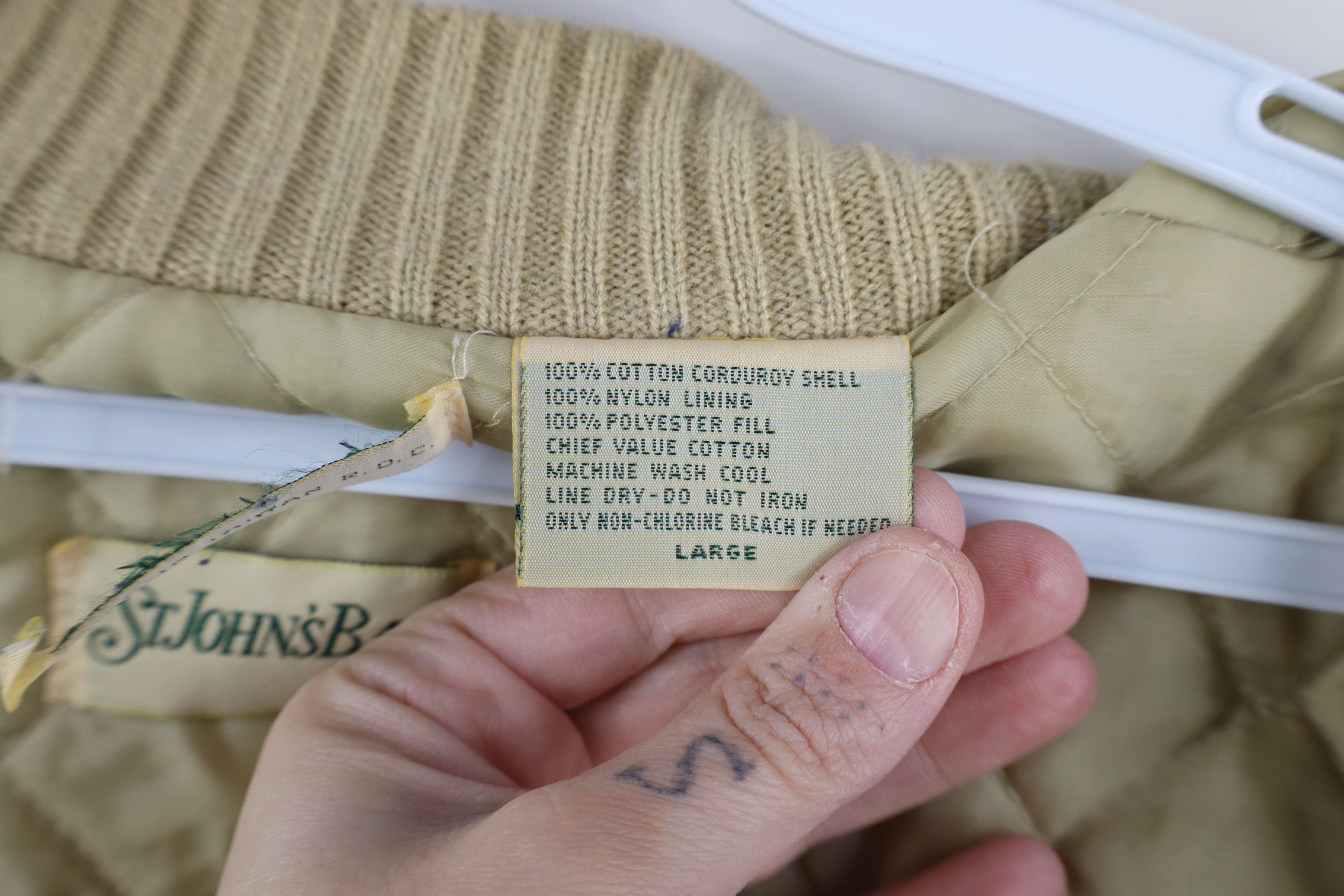 Vintage Vintage 70s Streetwear Corduroy Zip Vest Jacket Beige Size US L / EU 52-54 / 3 - 11 Thumbnail
