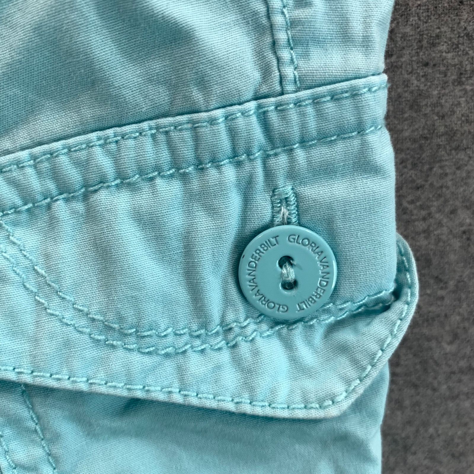 Gloria Vanderbilt Gloria Vanderbilt Shorts Women Size 6 Light Blue Size 28" / US 6 / IT 42 - 7 Thumbnail