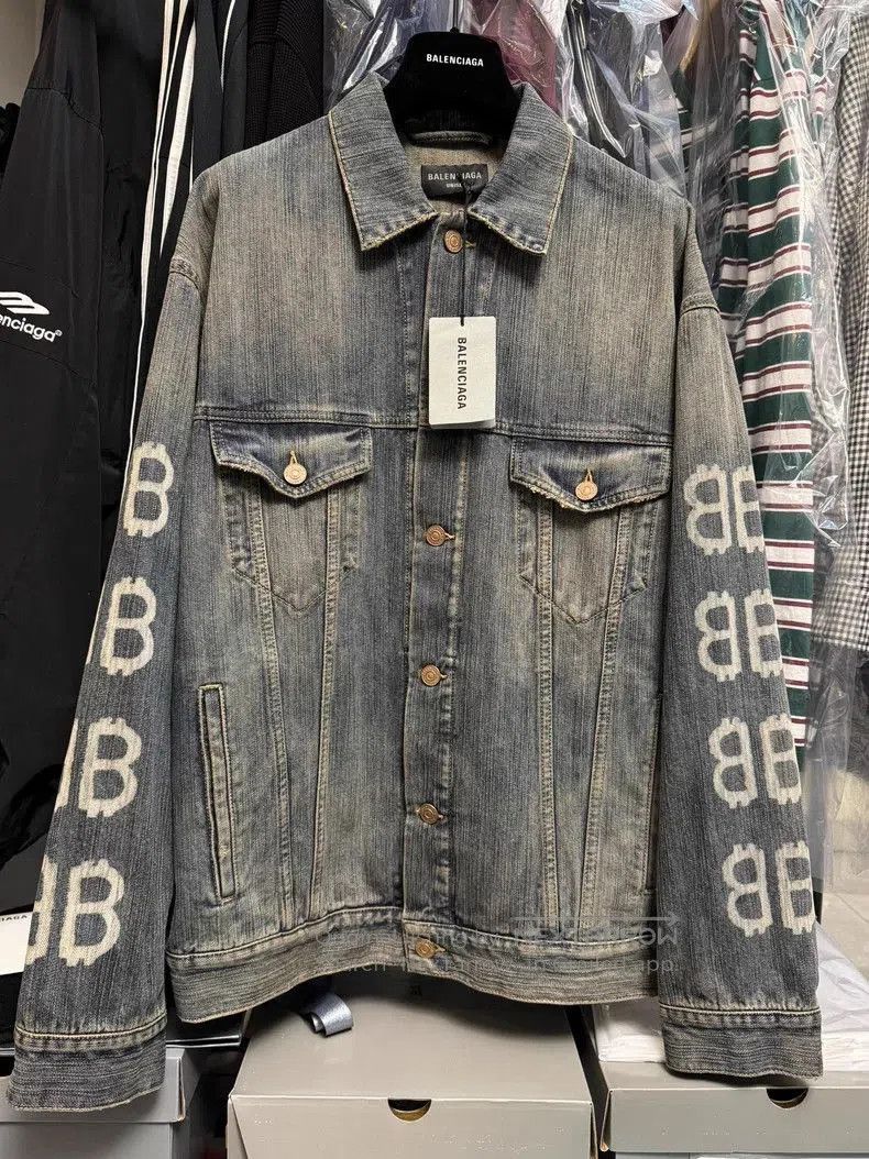 Balenciaga Balenciaga SS23 Logo Print Denim Jacket. Size US XS / EU 42 / 0 - 1 Thumbnail