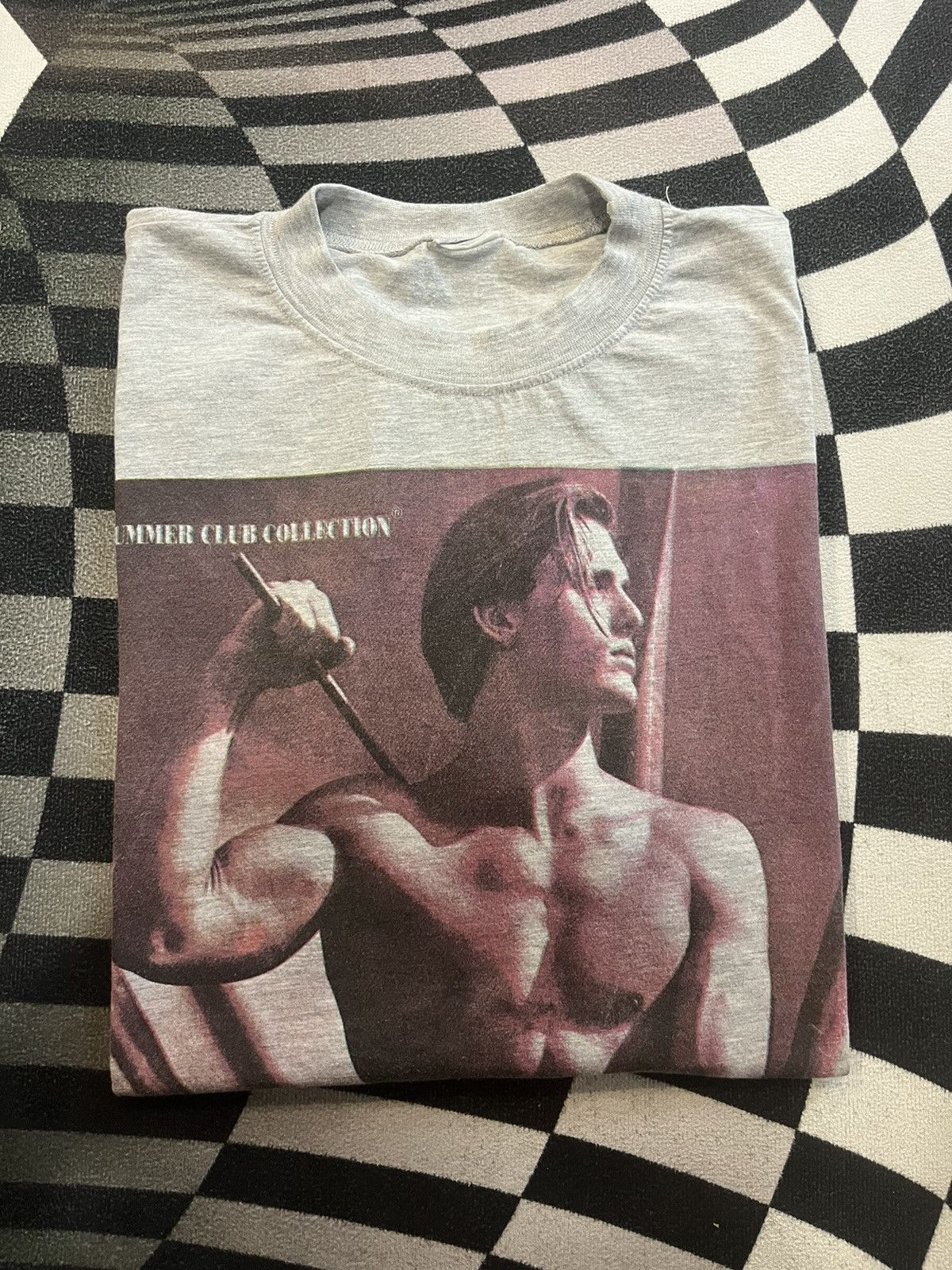 Arts & Science Vintage Photo Summer Club Collection photographer 90’sTshirt Size US XL / EU 56 / 4 - 1 Thumbnail