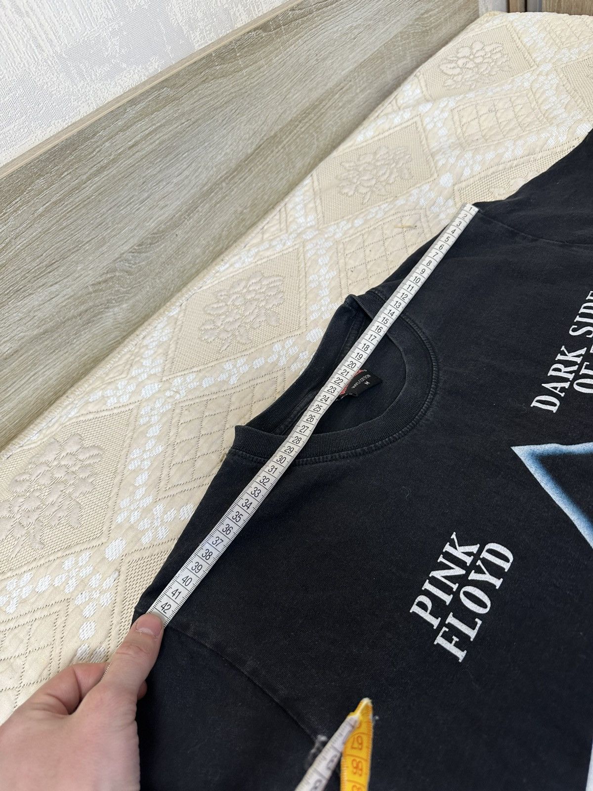 Band Tees 🔥 Vintage 90s PINK FLOYD THE DARK SIDE OF THE MOON T SHIRT Size US M / EU 48-50 / 2 - 12 Thumbnail