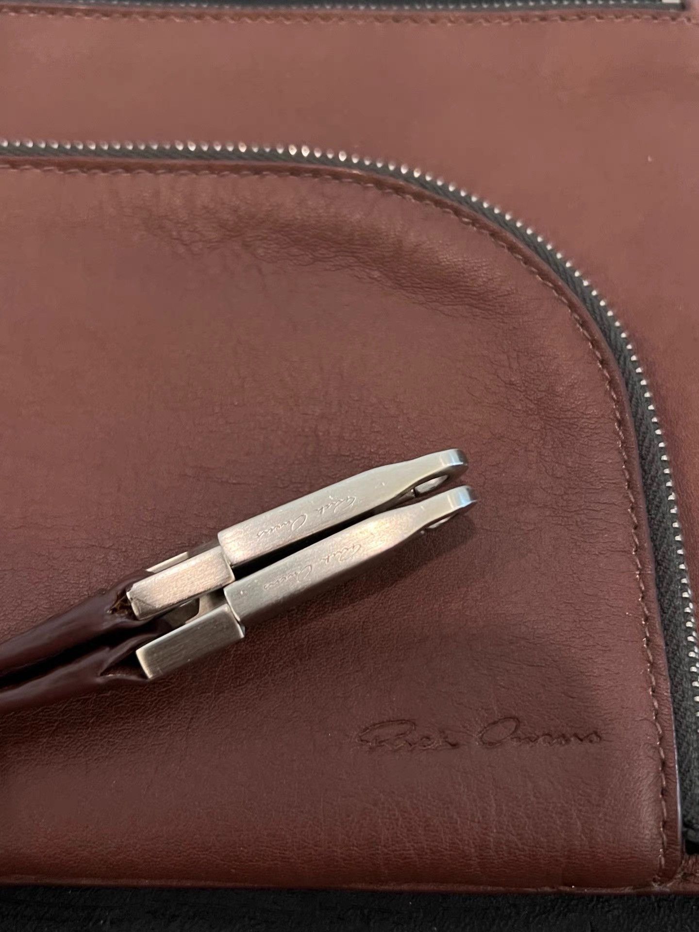 Rick Owens Rick Owens Mainline Oxblood Cowhide Crossbody K35 Size ONE SIZE - 8 Thumbnail