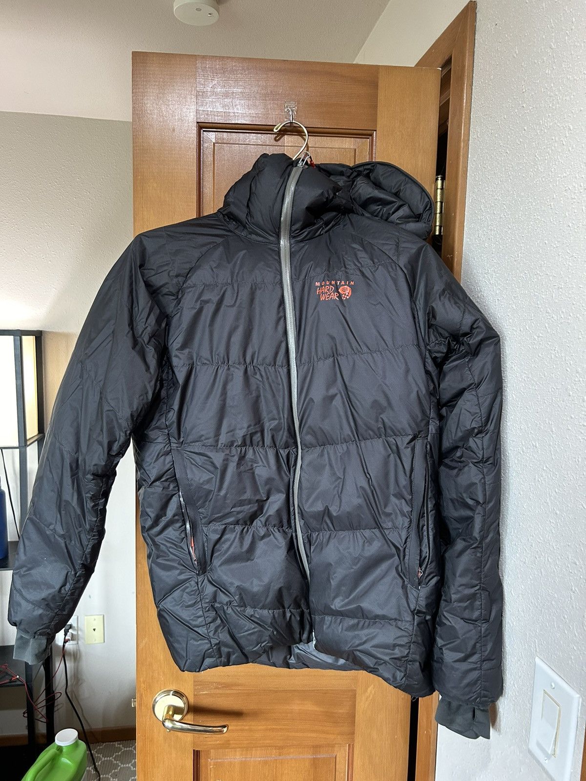 image of Mountain Hardwear Mountain Hardware Down Jacket in Grey, Men's (Size Small)