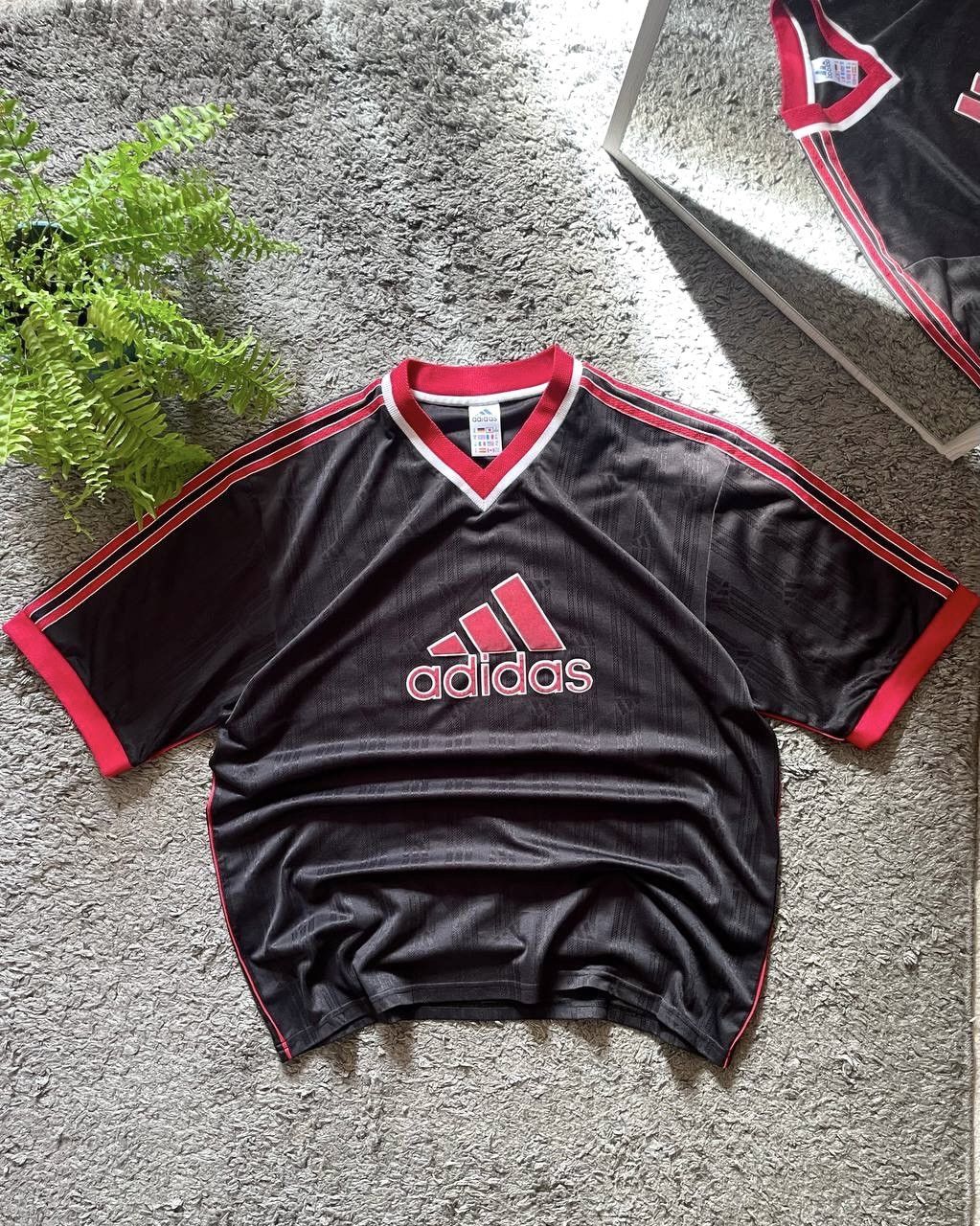 Adidas × Vintage Adidas T-Shirt Vintage Streetwear Jersey Big Logo Rare Y2k Size US XL / EU 56 / 4 - 1 Thumbnail