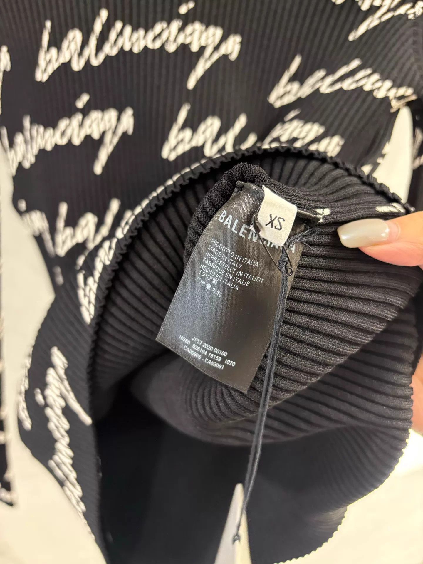 Balenciaga Balenciaga AllOver Logo Slim Top XS/S New With Tags Size XS / US 0-2 / IT 36-38 - 4 Thumbnail
