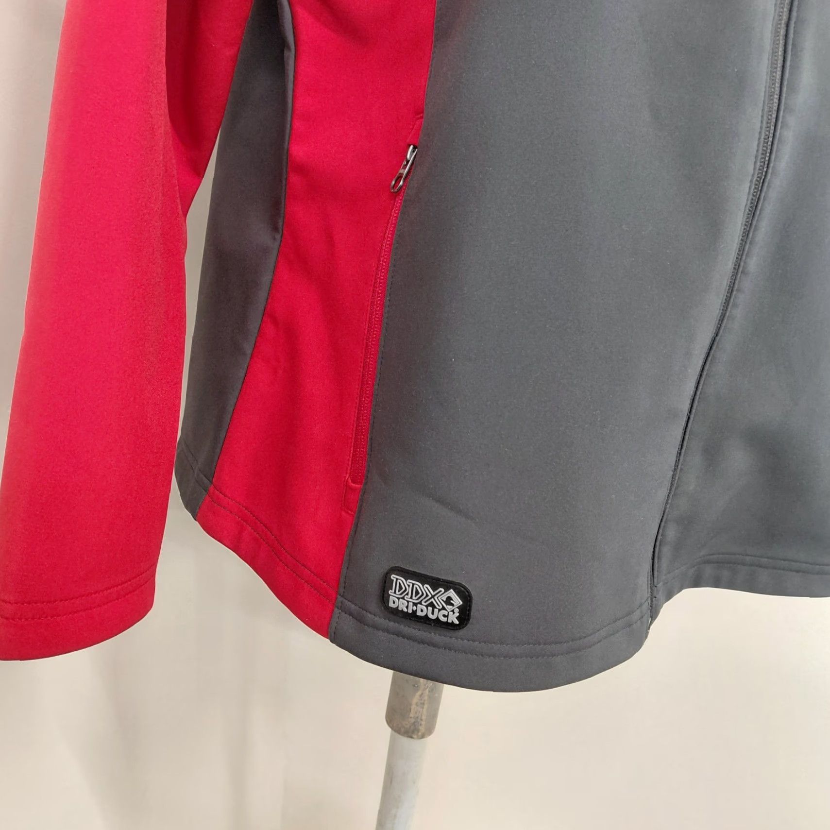 Vintage DDI DUCK DDX Dri-Duck Jacket Women's XL Red/Charcoal Motion Soft Shell Zip Pockets Lightweight Windbreaker Mens Womens Girls? Size XL / US 12-14 / IT 48-50 - 4 Thumbnail