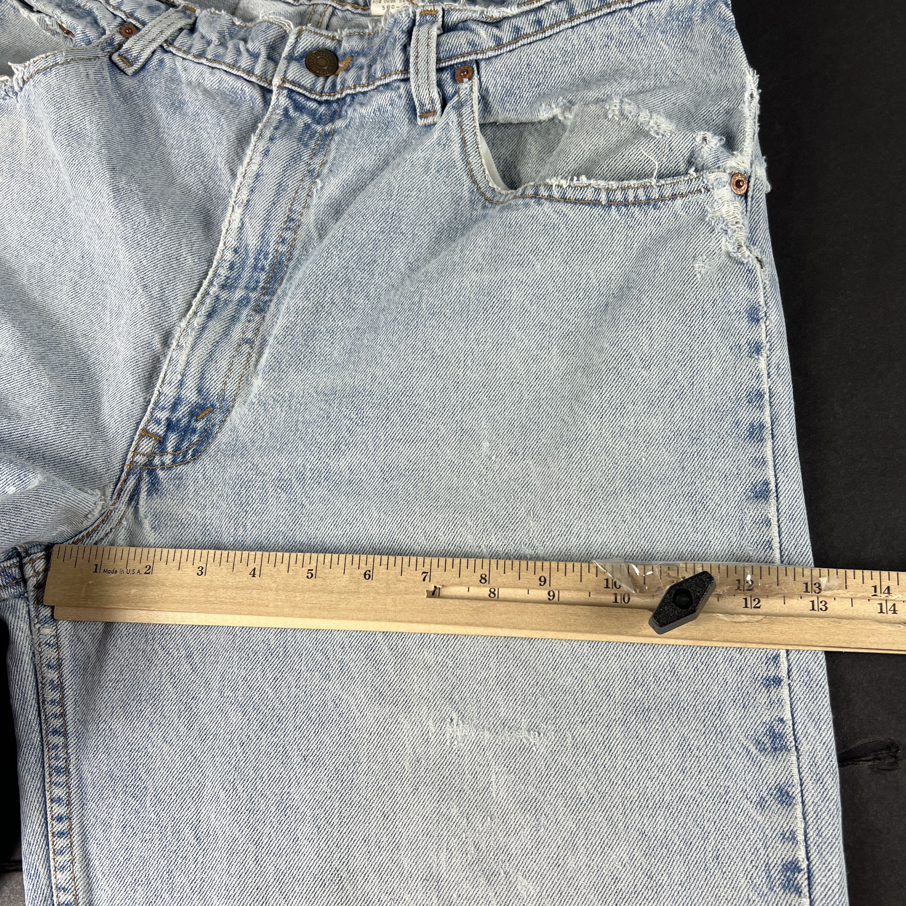 Levi's × Vintage VTG 90s Levi's Jeans 560 Loose Tapered Blue Thrashed Denim Size US 36 / EU 52 - 23 Thumbnail