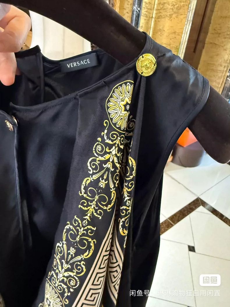 Versace Versace Black gold silk top dress Size M / US 6-8 / IT 42-44 - 6 Thumbnail