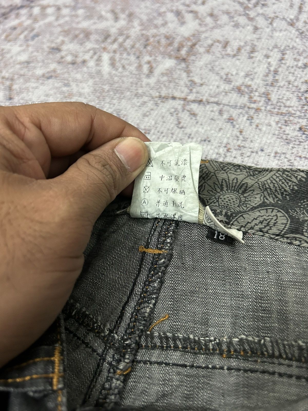 Hysteric Glamour × Japanese Brand Cargo MultiPocket Emboidered Butterfly Pants Size US 29 - 14 Thumbnail