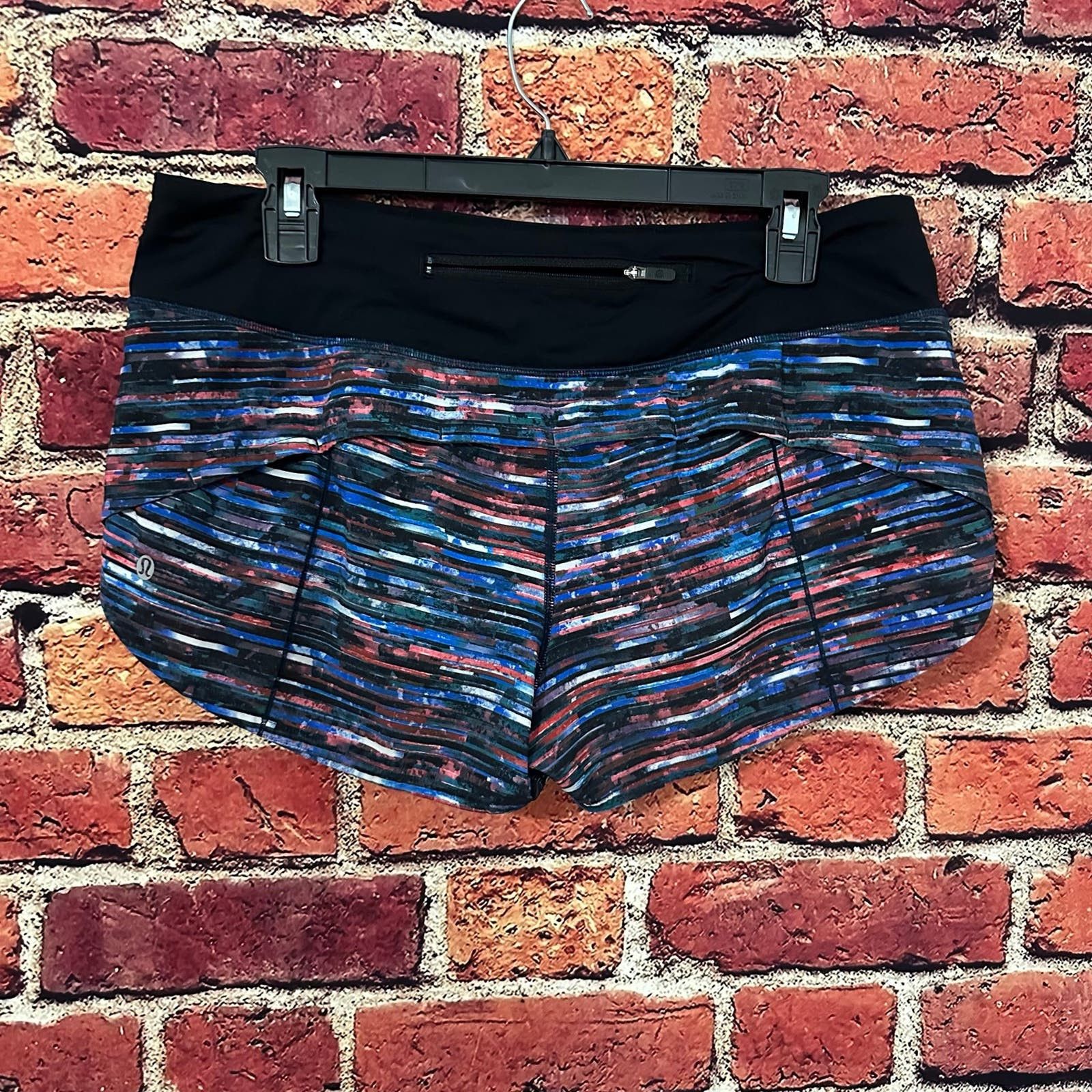 Lululemon lululemon shorts size 8 Size 30" / US 8 / IT 44 - 1 Thumbnail