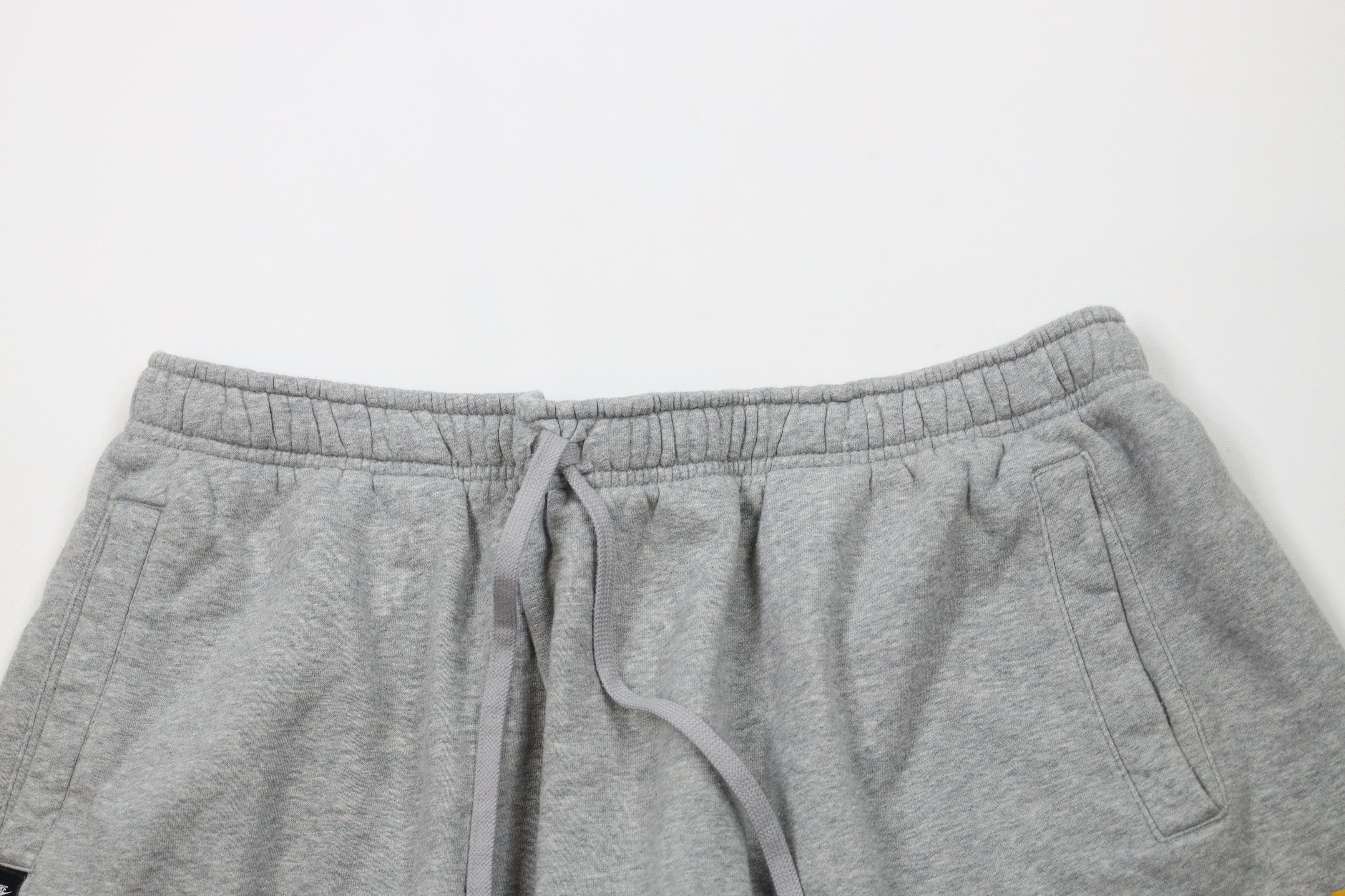 Nike × Vintage Vintage Y2K Nike Just Do It Above Knee Sweatpant Shorts Gray Size US 40 / EU 56 - 2 Thumbnail