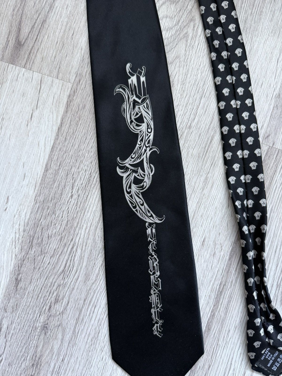 Versace Rare Gianni Versace logo silk tie Size ONE SIZE - 16 Thumbnail