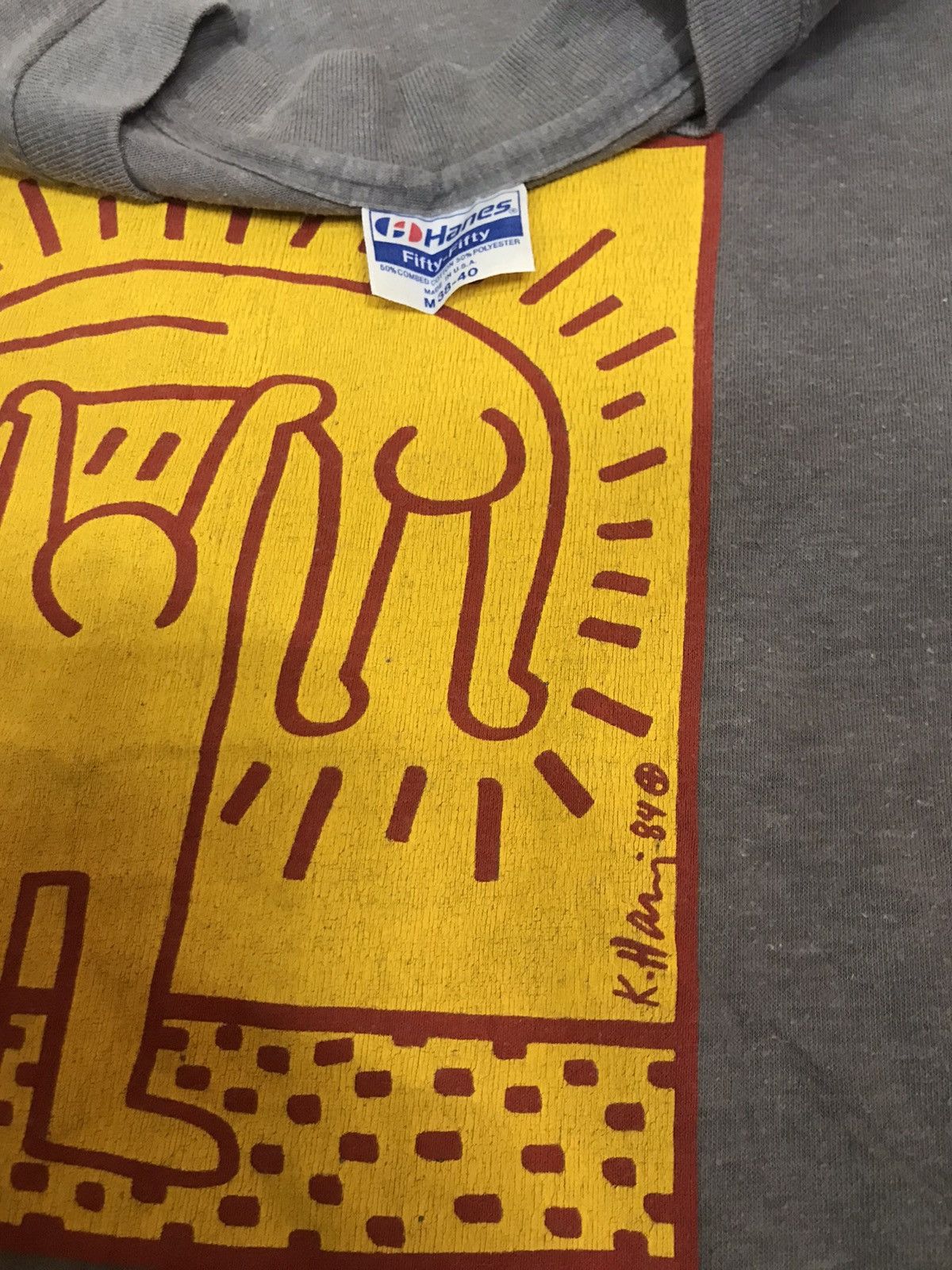 Keith Haring 🔥GRAILS🔥VINTAGE 80s K.HARING THE HUMAN CONDITION TSHIRT Size US M / EU 48-50 / 2 - 9 Thumbnail