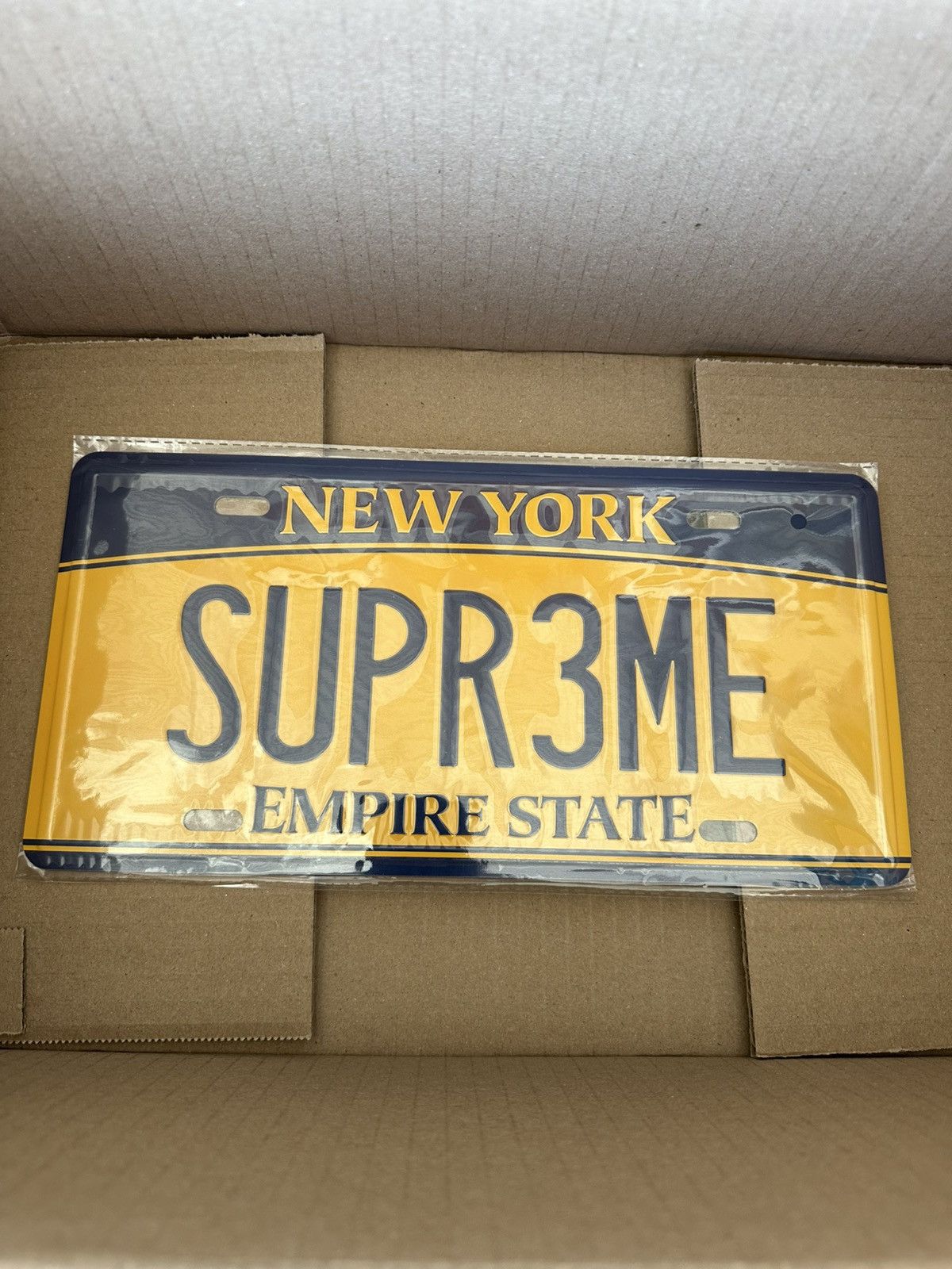 Supreme Supreme License Plate Size ONE SIZE - 2 Thumbnail