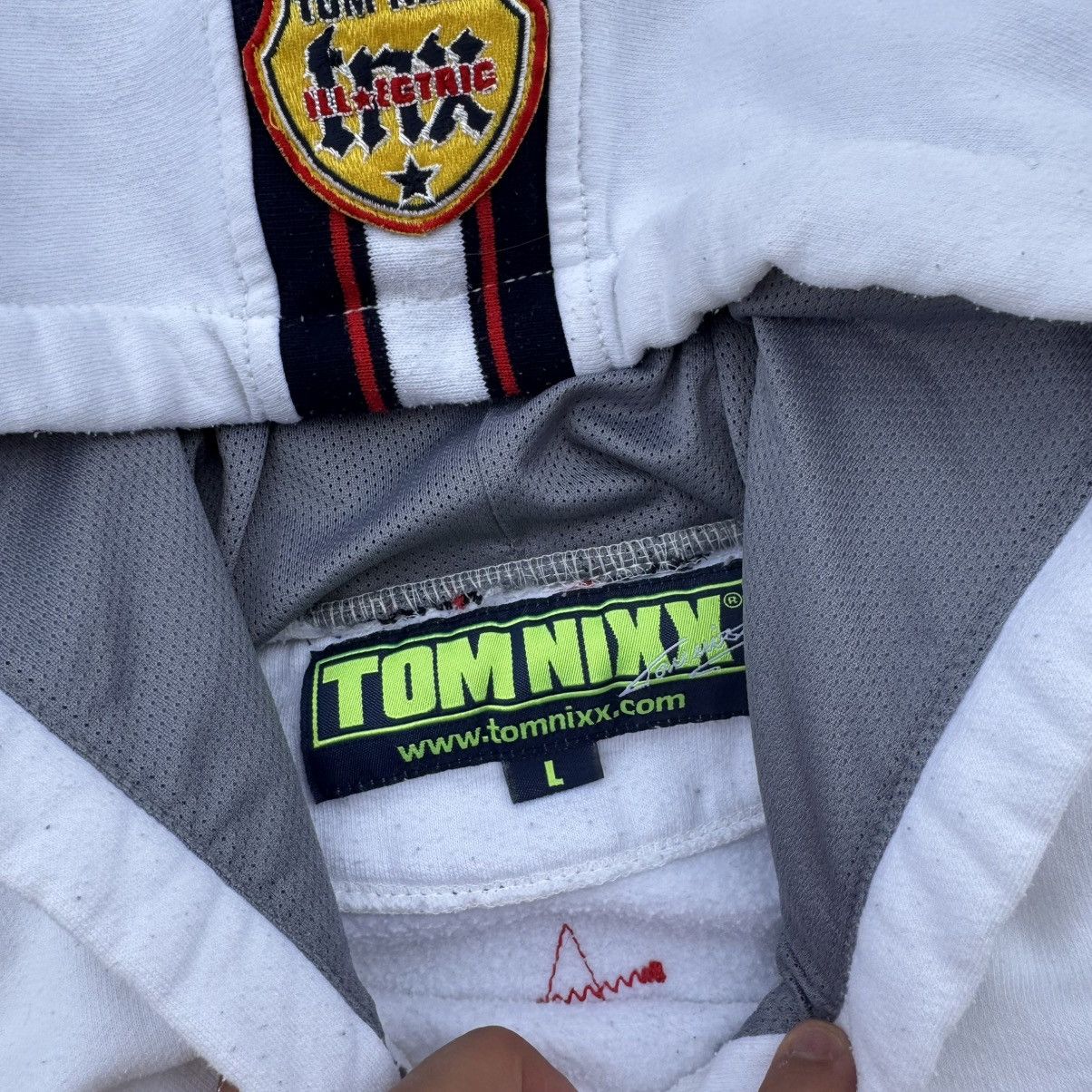 Japanese Brand Vintage Tom Nixx Crazy Rare Hoodie Central Logo Boxy 90s Size US L / EU 52-54 / 3 - 9 Thumbnail