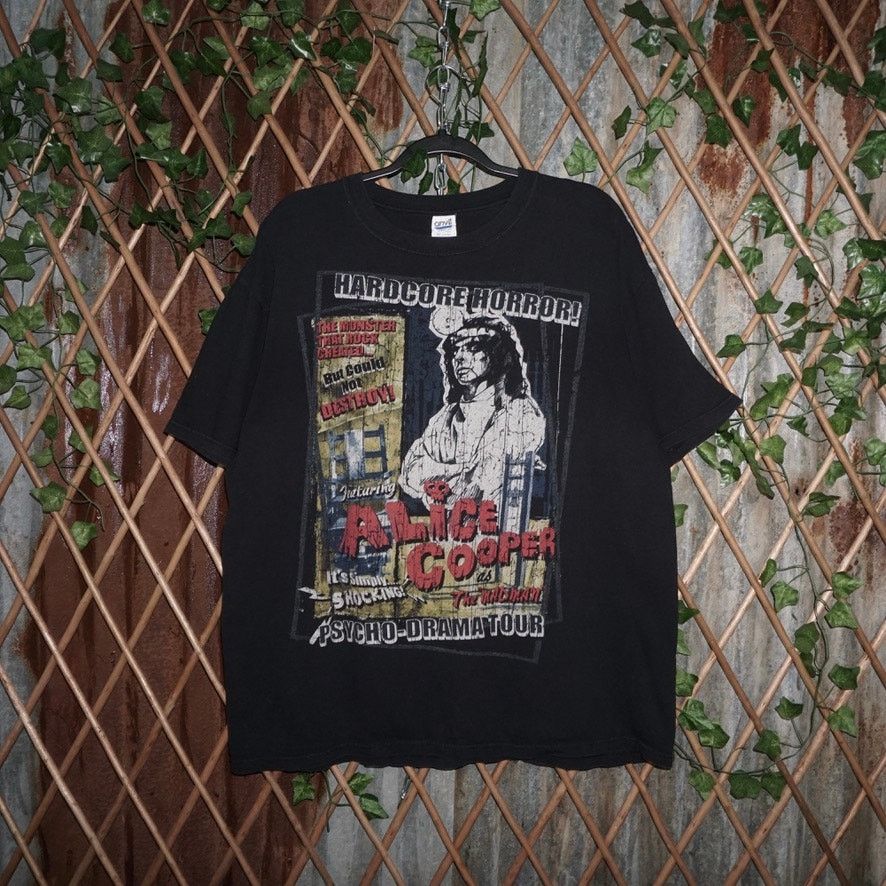Anvil XL - Vintage Y2K alice Cooper tour horror movie 2000s tshirt Size US XL / EU 56 / 4 - 1 Thumbnail