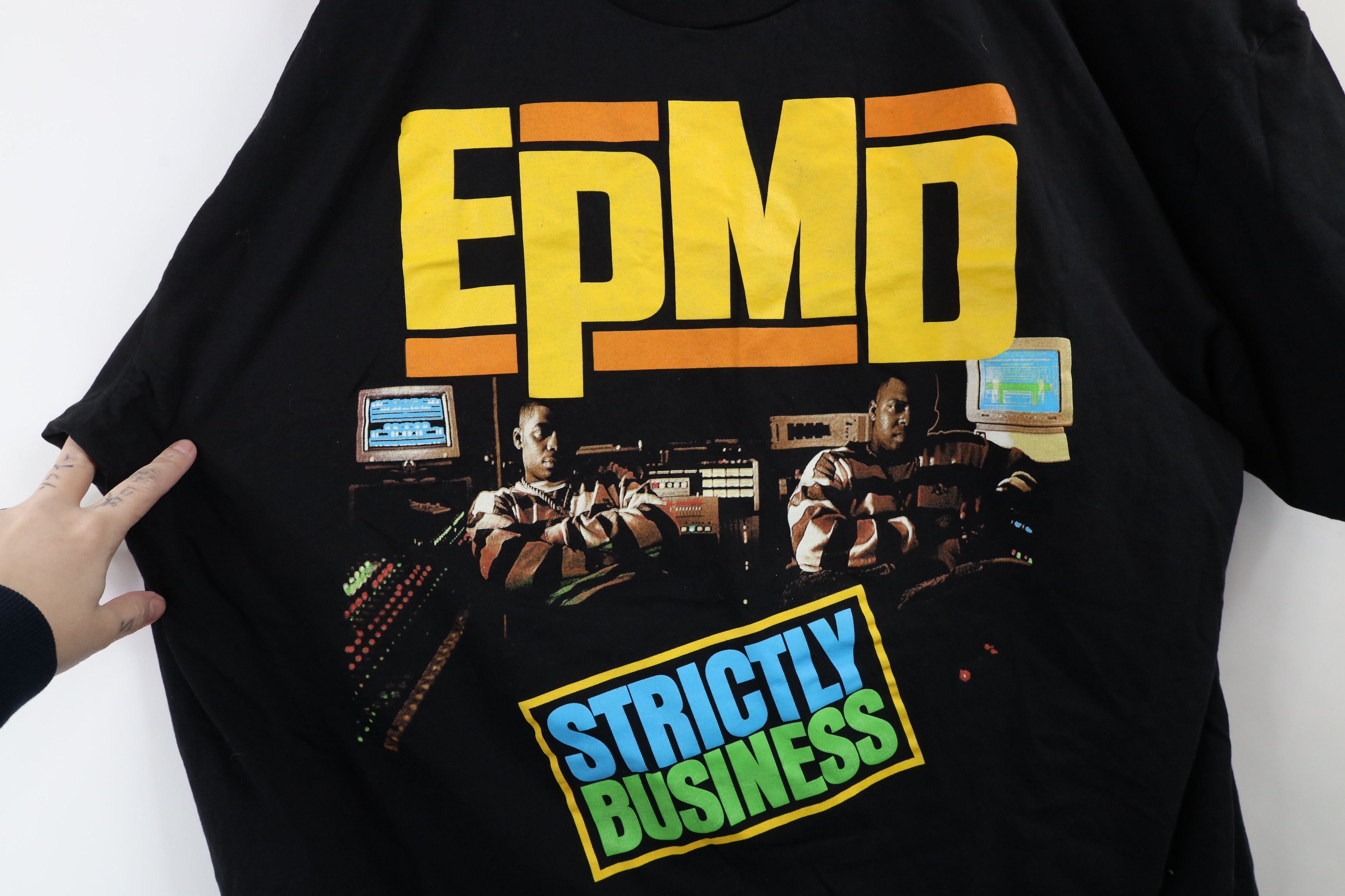 Vintage Retro Streetwear Strictly Business EPMD Hip Hop Rap T-Shirt Size US XXL / EU 58 / 5 - 4 Thumbnail