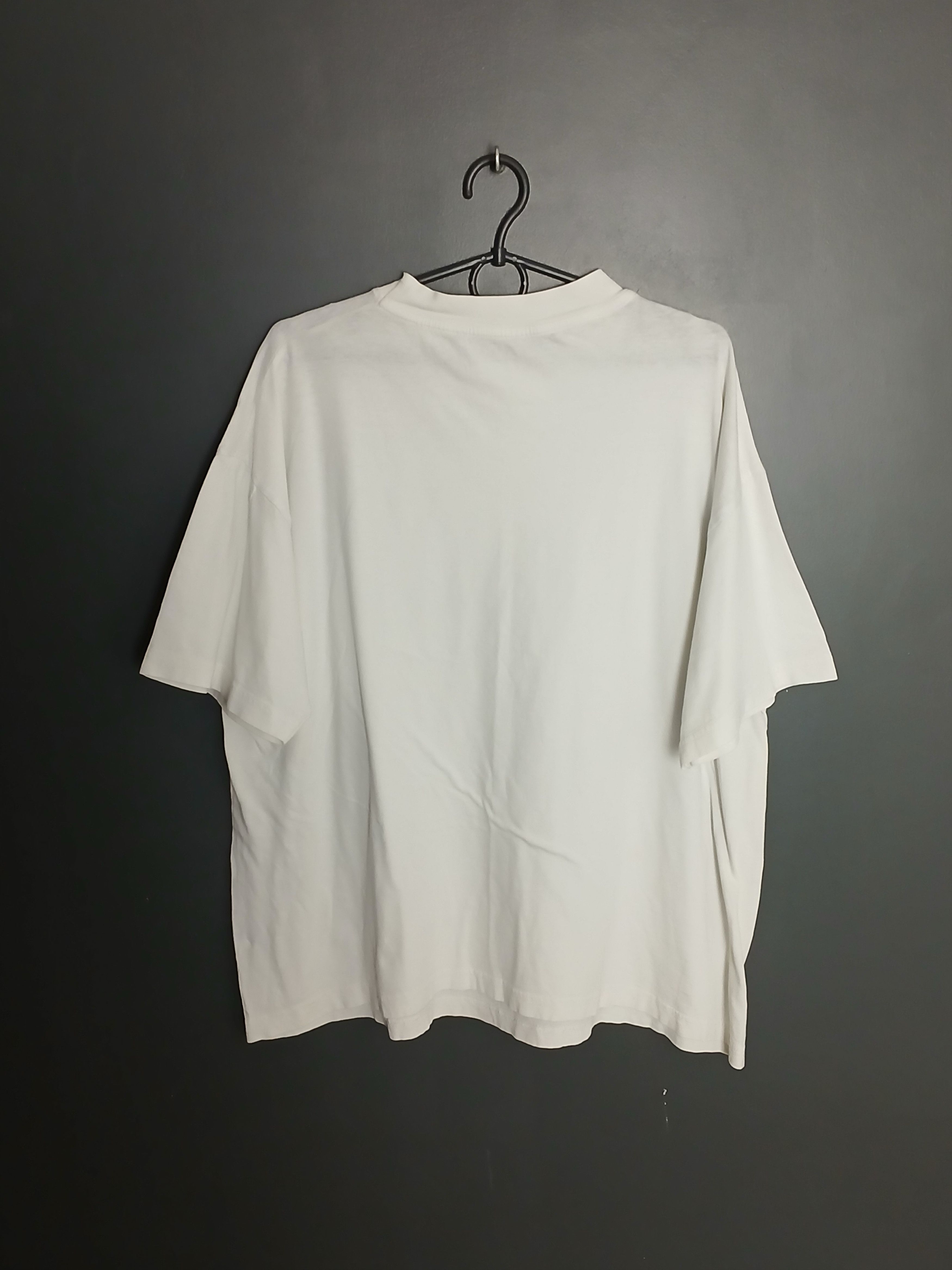 Vintage Vintage 1998 Titanic Leonardo DiCario T-Shirt Size US XL / EU 56 / 4 - 2 Thumbnail
