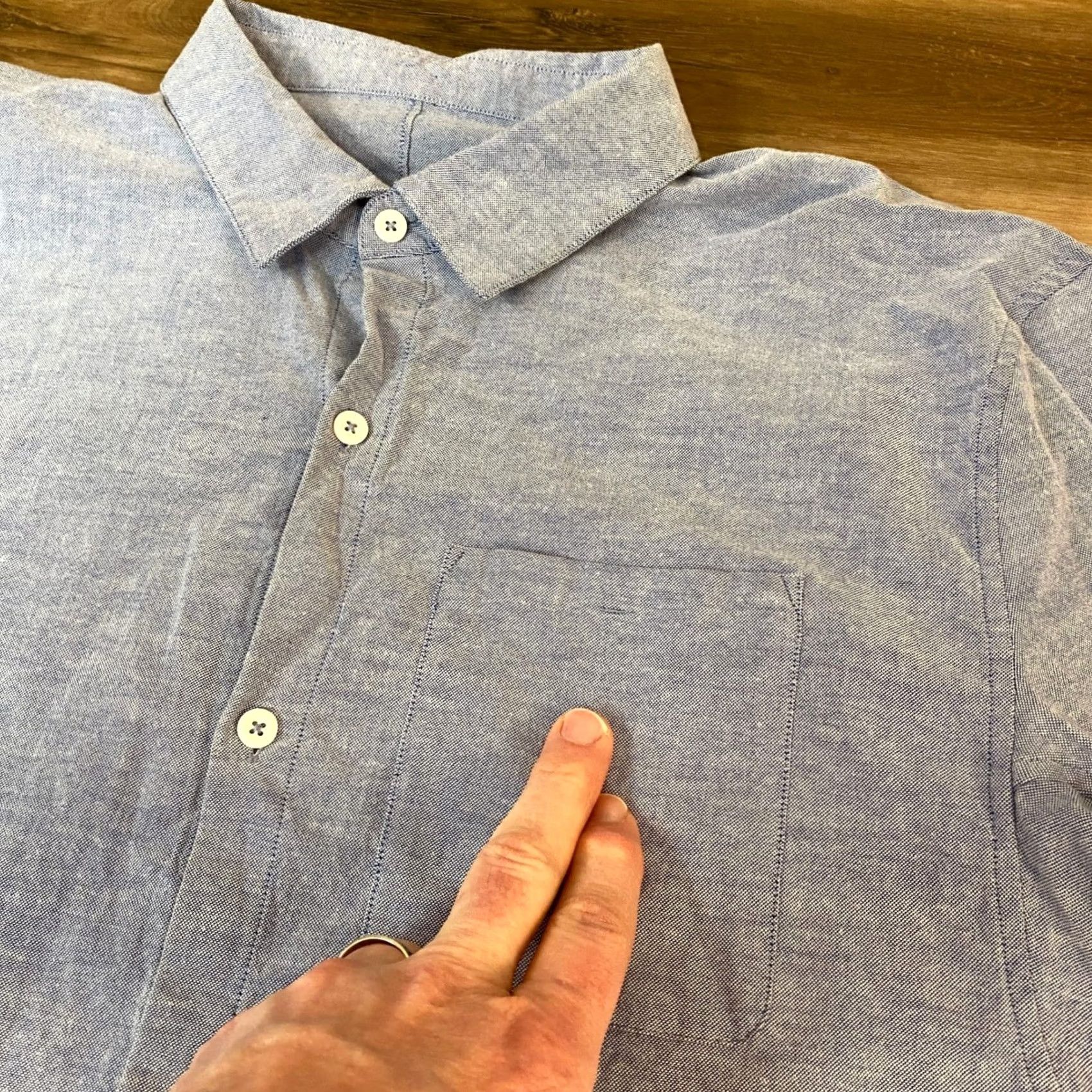 Lululemon Lululemon Shirt Mens Large Button Up Blue Chambray Chest Pocket Casual Size US L / EU 52-54 / 3 - 4 Thumbnail