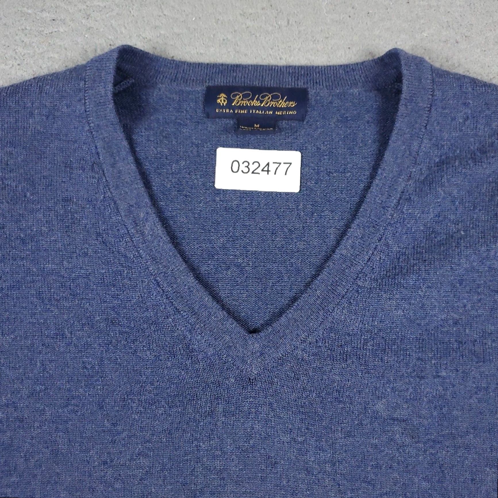 Brooks Brothers Brooks Brothers Blue V-Neck Pullover Sweater Mens Medium Regular Fit Classic Knit Size US M / EU 48-50 / 2 - 2 Thumbnail