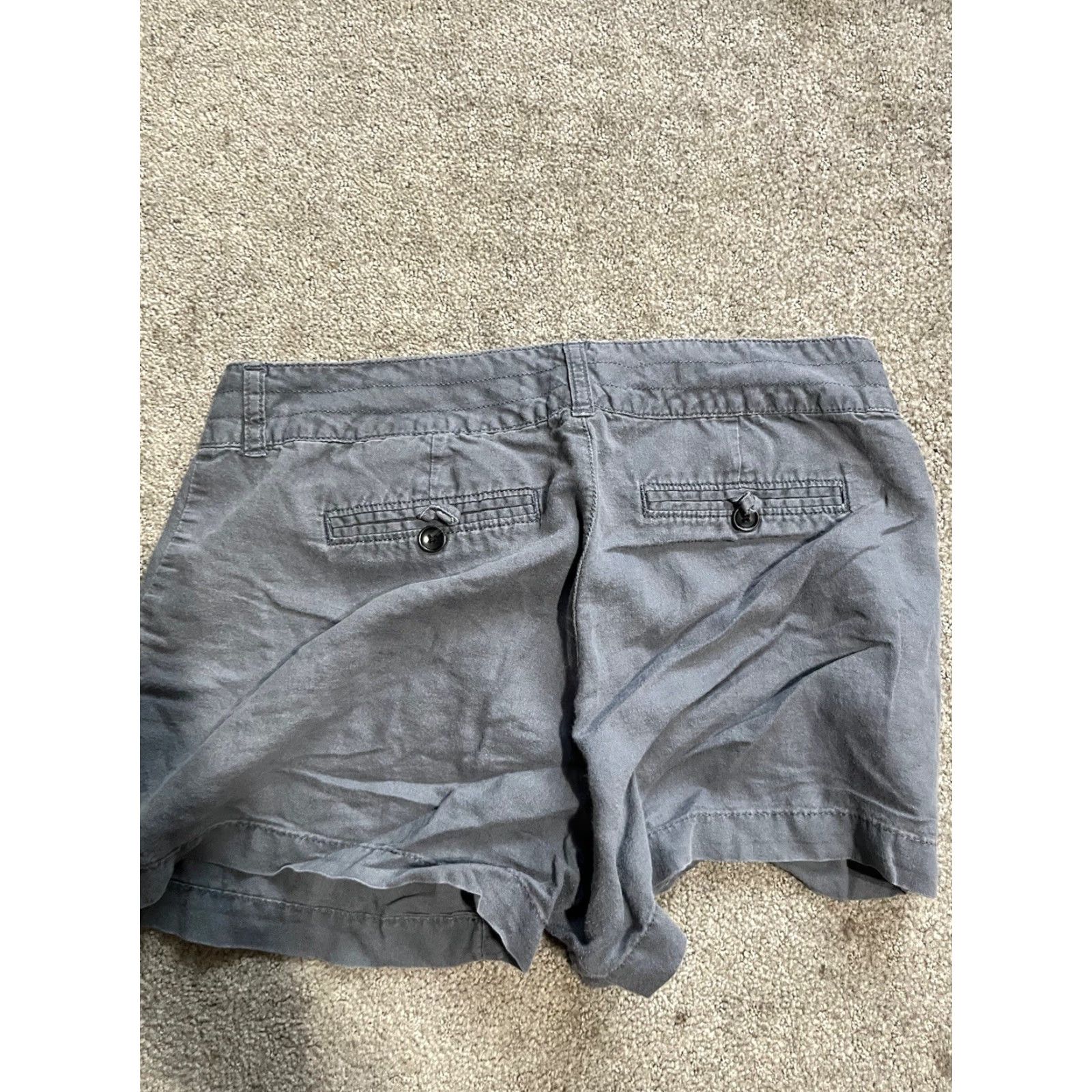 Banana Republic Banana Republic Gray Solid Chino Shorts Size 6 Flat Front Cotton Linen Stretch Size 28" / US 6 / IT 42 - 2 Thumbnail
