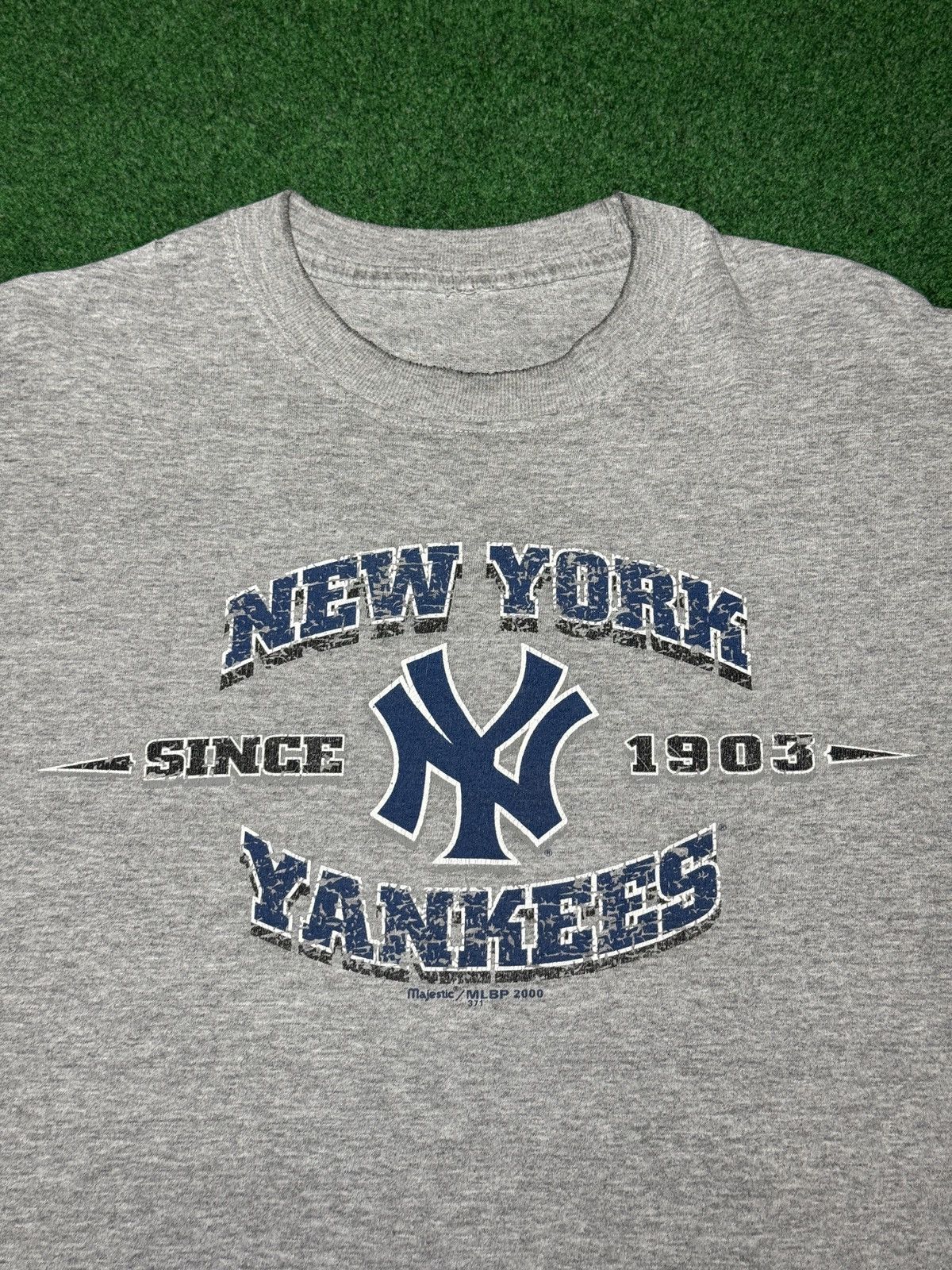 Majestic Yankees Majestic Vintage Y2K New York Gray Large T Shirt Size US L / EU 52-54 / 3 - 2 Thumbnail