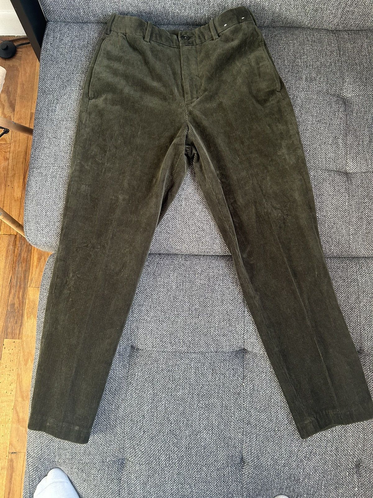 Uniqlo Uniqlo Olive Corduroy Pants 30x30 | Chino Fit Y2K Minimal Size US 30 / EU 46 - 1 Thumbnail