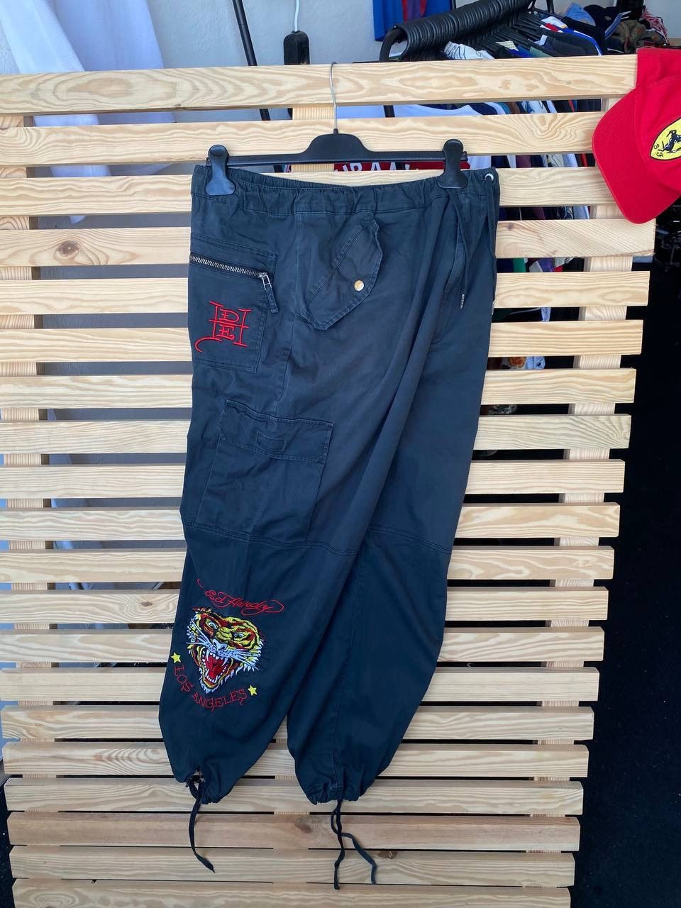 Ed Hardy Ed Hardy Urban Outfitters Embroidered Logo Cargo Size US 34 / EU 50 - 1 Thumbnail