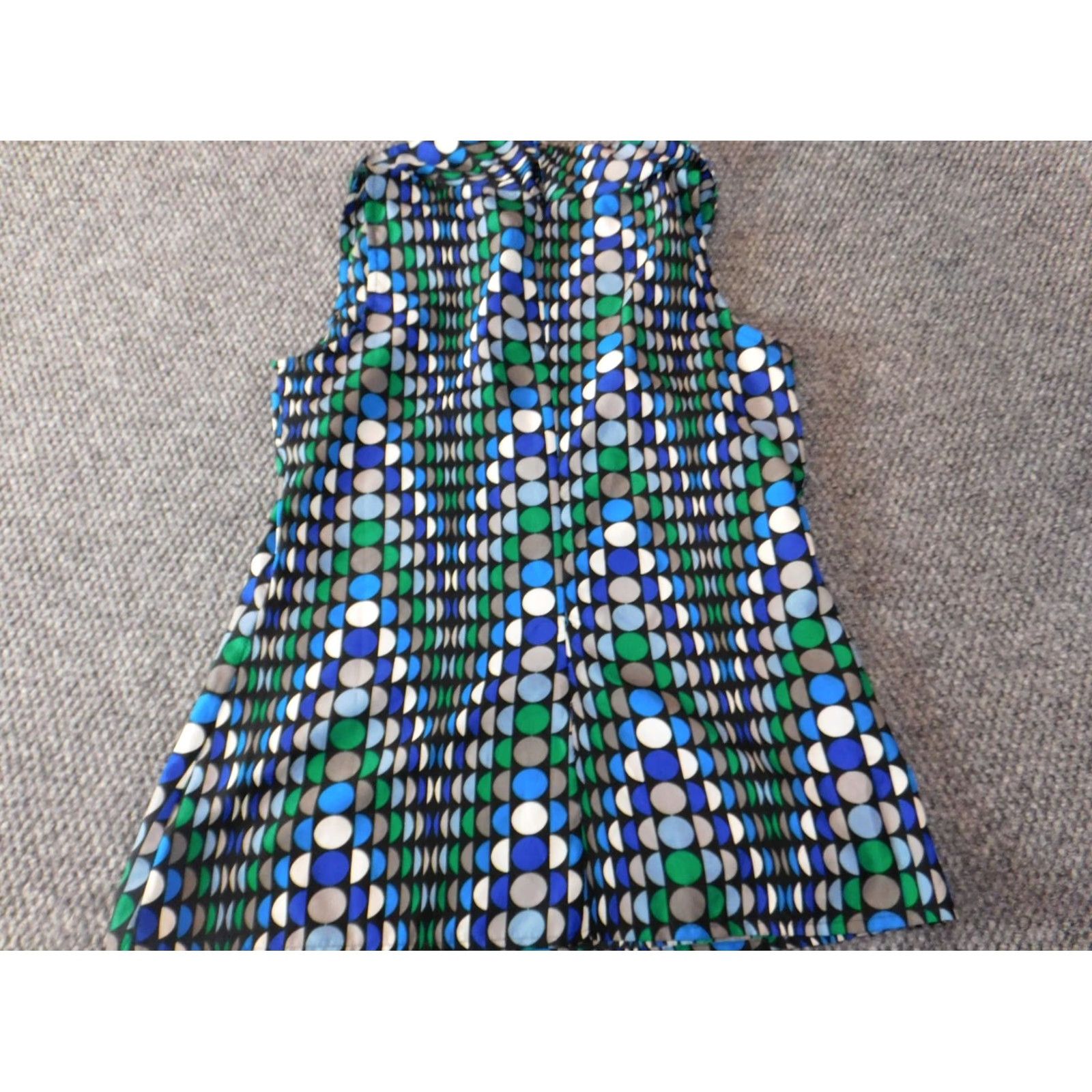 Banana Republic Banana Republic Blouse Women's 4 Blue Zip Crew Neck Cap Sleeve Polka Dot Polyester Spandex Rayon Ruffle Casual Designer Top Classic Fitbit Size S / US 4 / IT 40 - 6 Thumbnail