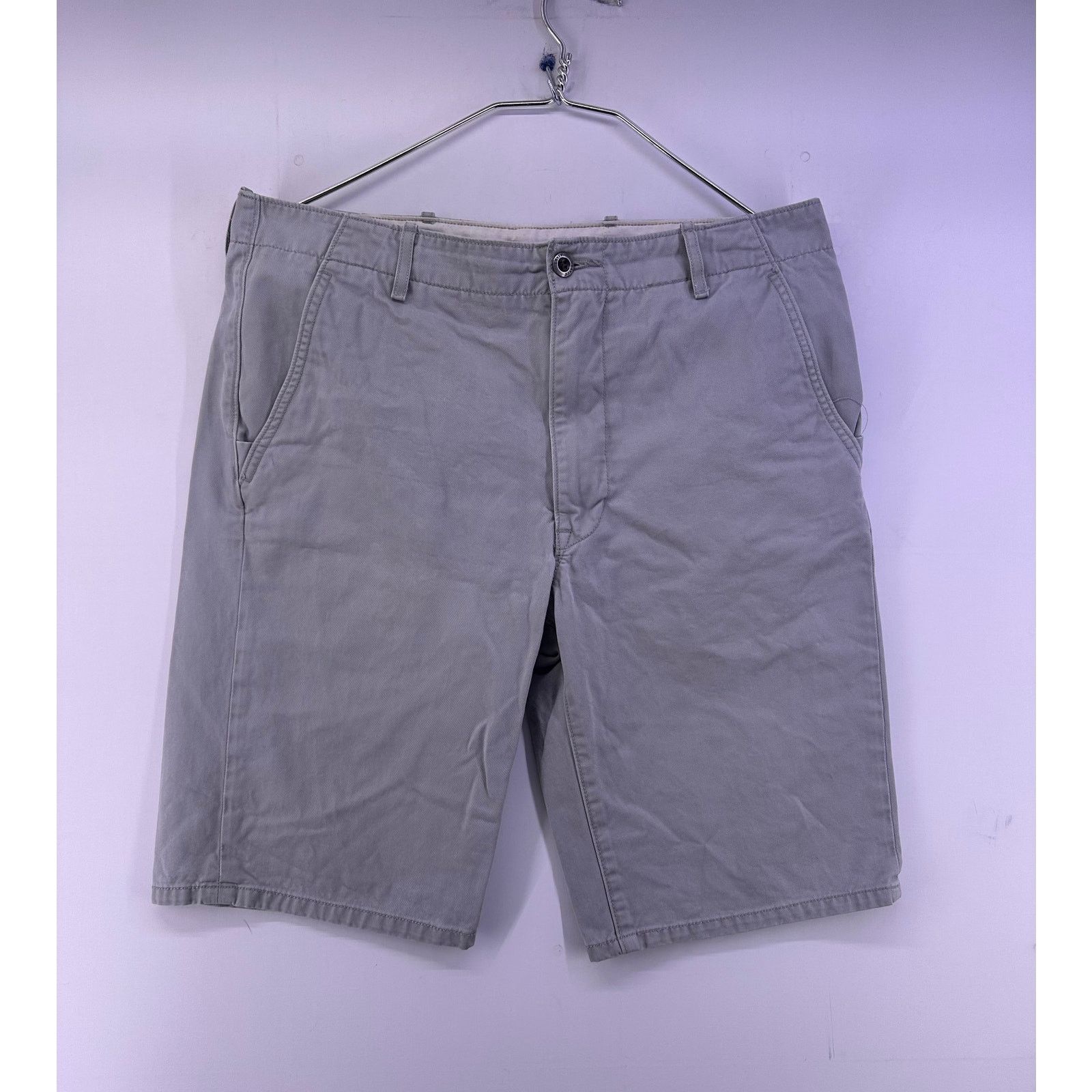Levi's Vintage 2002 Levi’s White Tab Gray Shorts Size 34 Size US 34 / EU 50 - 1 Thumbnail